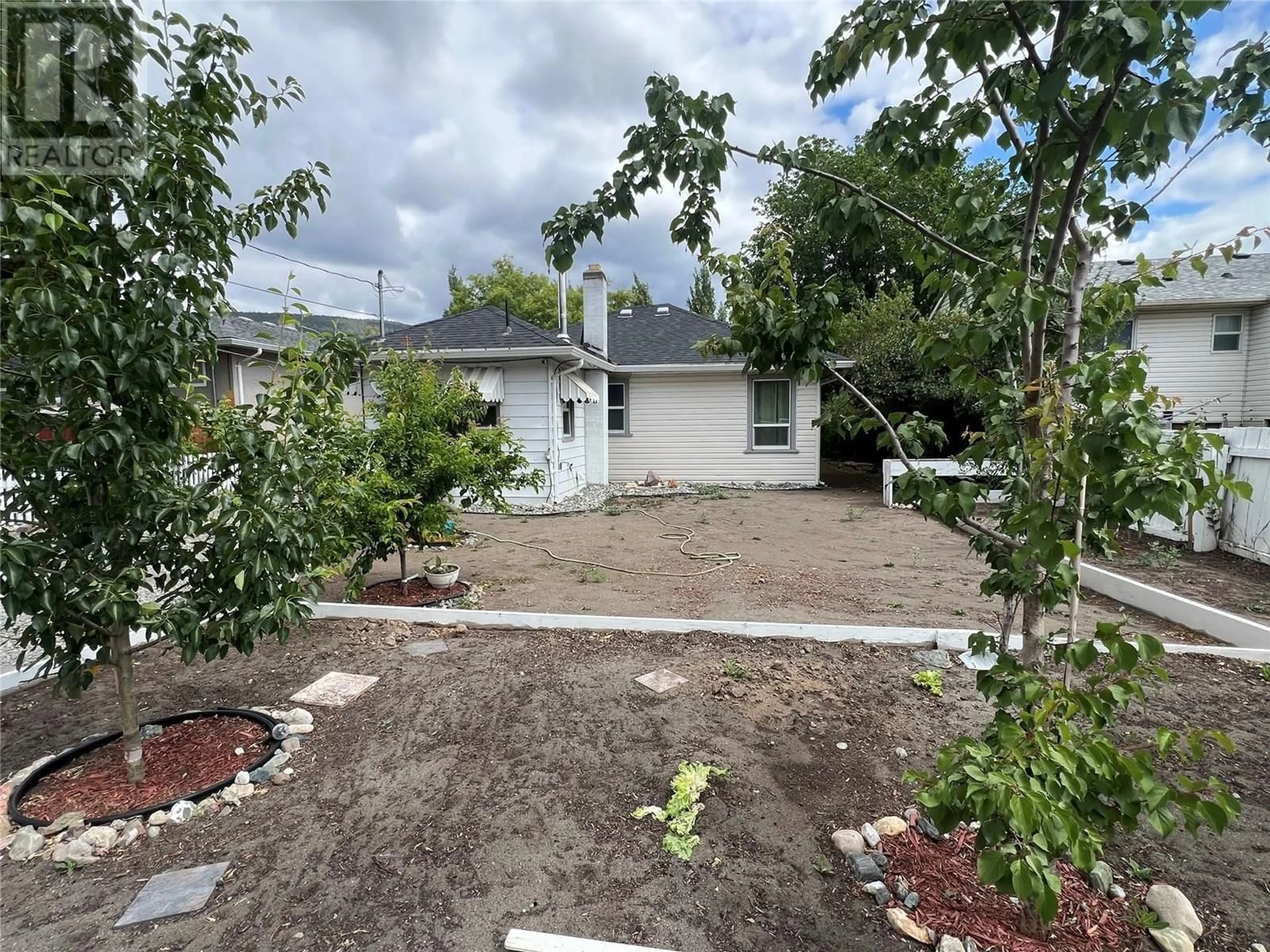 A pic from outside/outdoor area/front of a property/back of a property/a pic from drone, street for 2188 NICOLA AVENUE, Merritt British Columbia V1K1B8