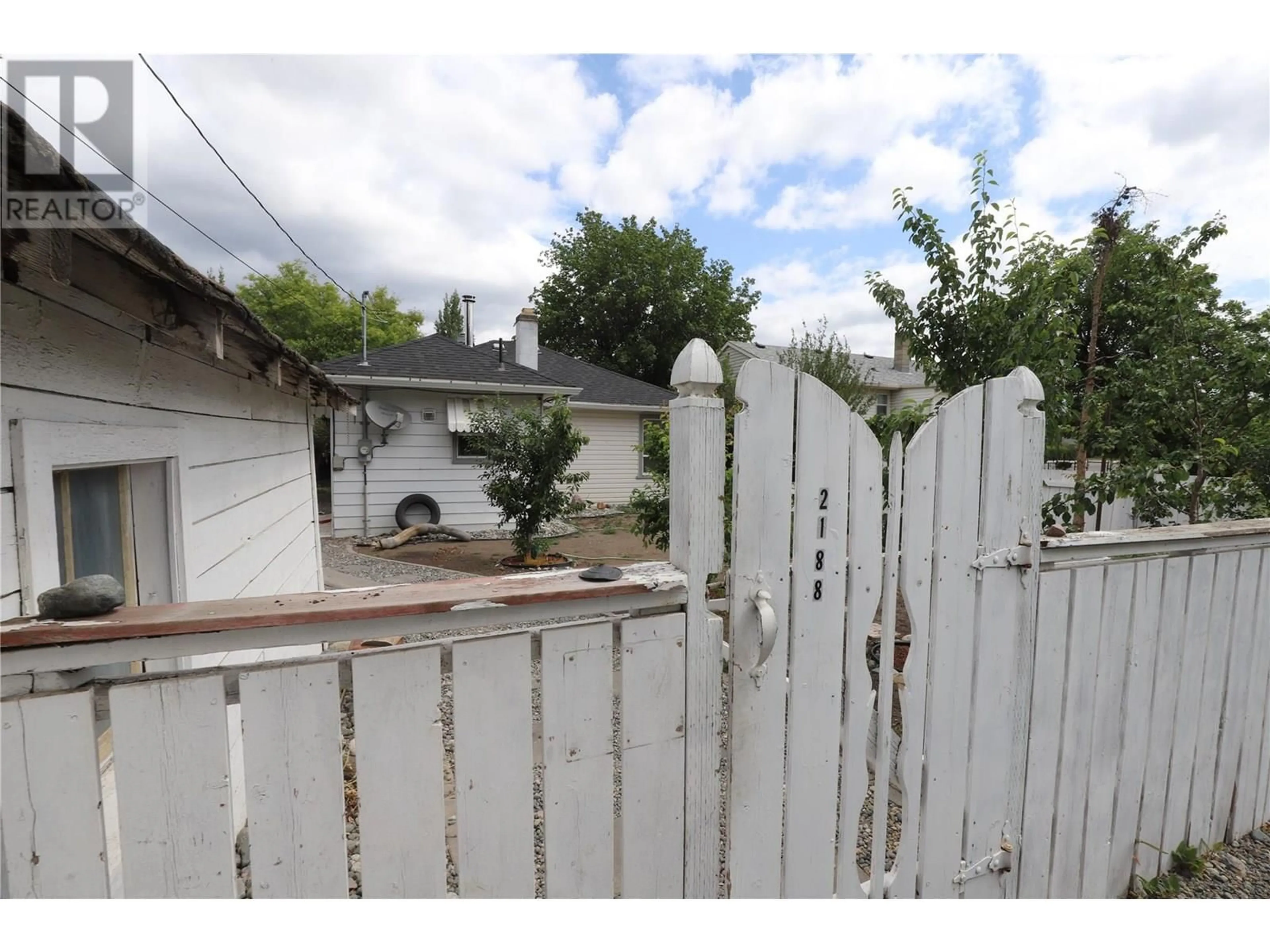 Patio, street for 2188 NICOLA AVENUE, Merritt British Columbia V1K1B8