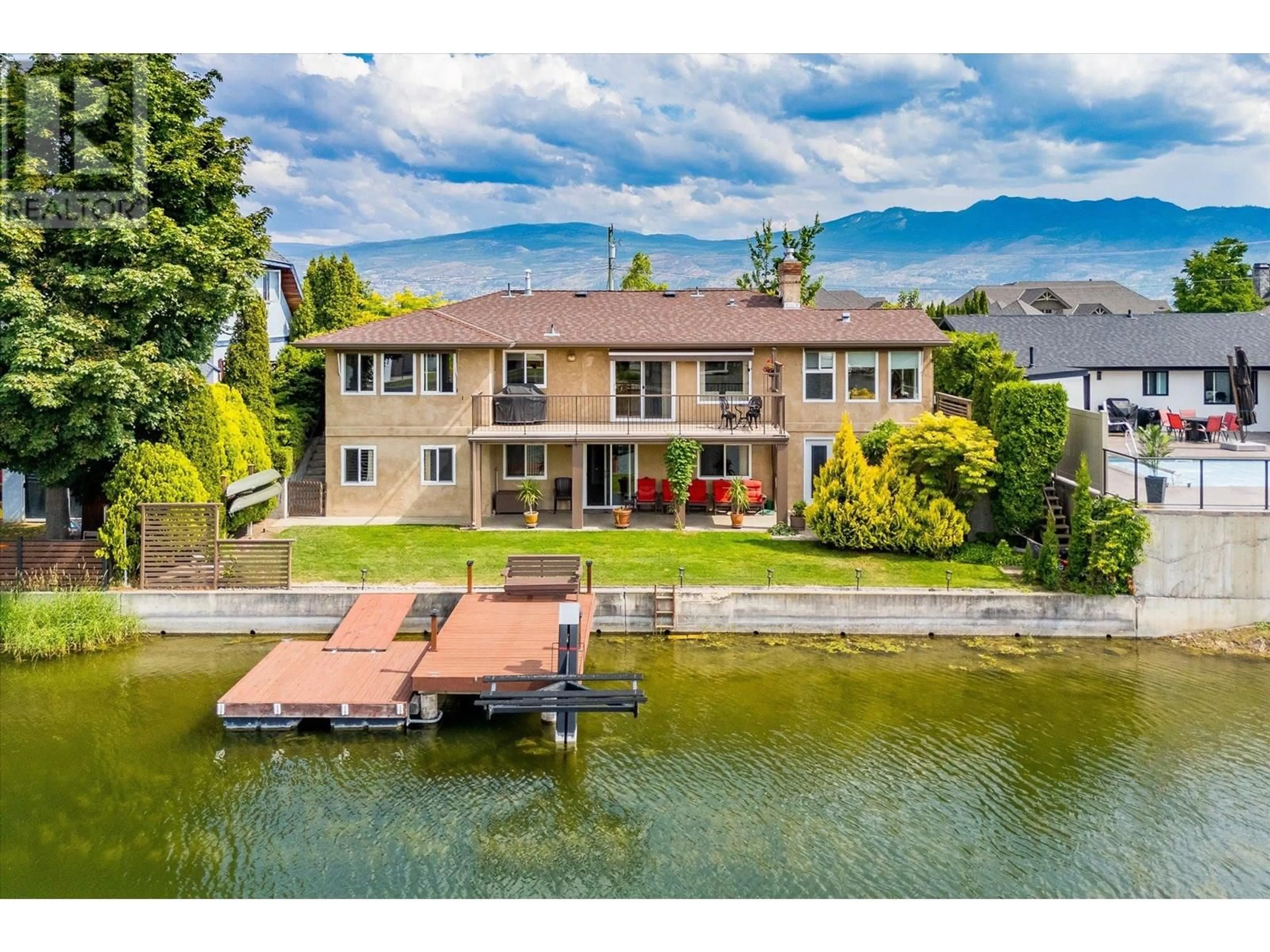 A pic from outside/outdoor area/front of a property/back of a property/a pic from drone, water/lake/river/ocean view for 1670 PRITCHARD DRIVE, West Kelowna British Columbia V4T1X5