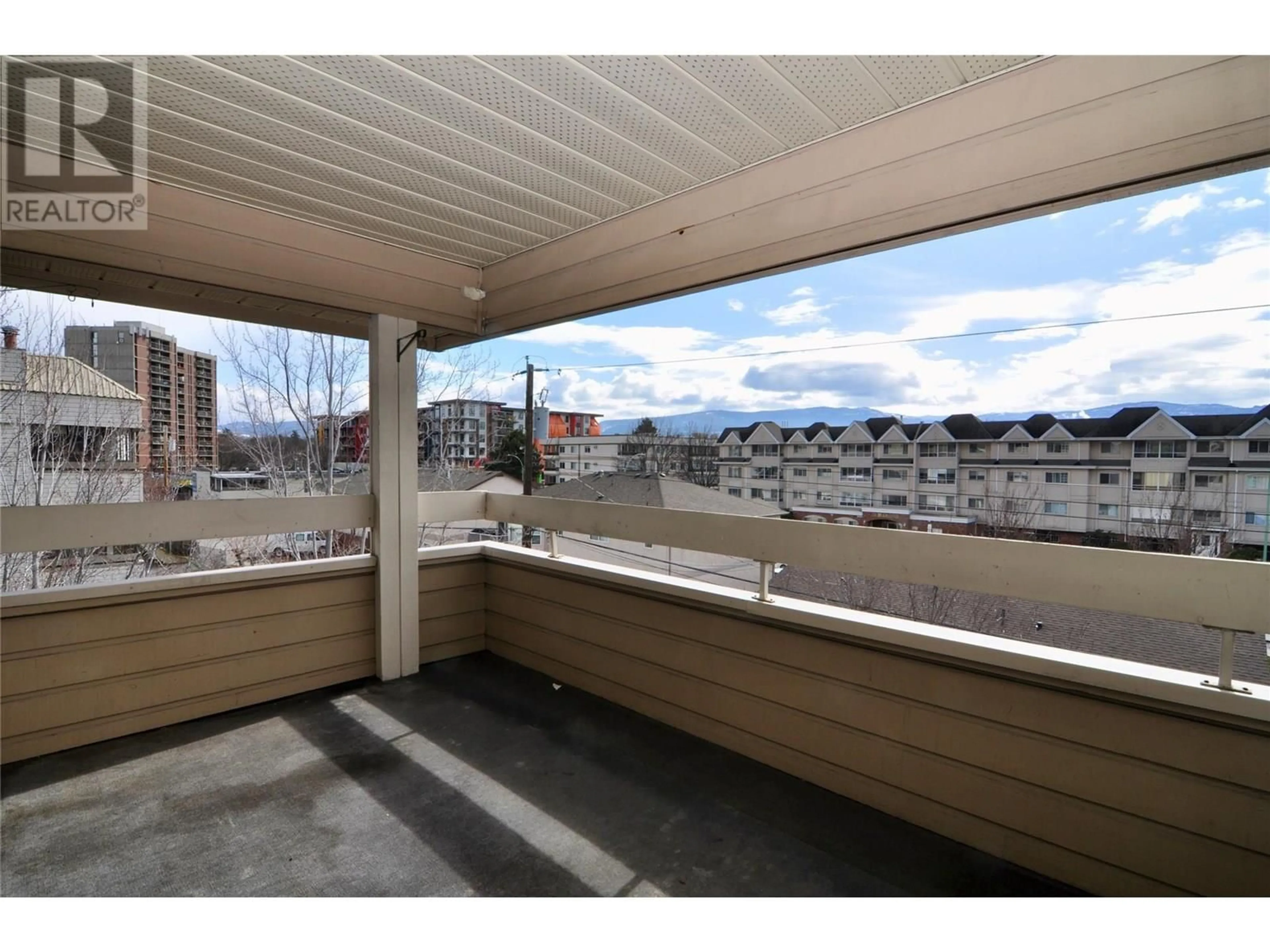 Balcony in the apartment, unknown for 305 - 1035 BERNARD AVENUE EAST, Kelowna British Columbia V1Y6P7