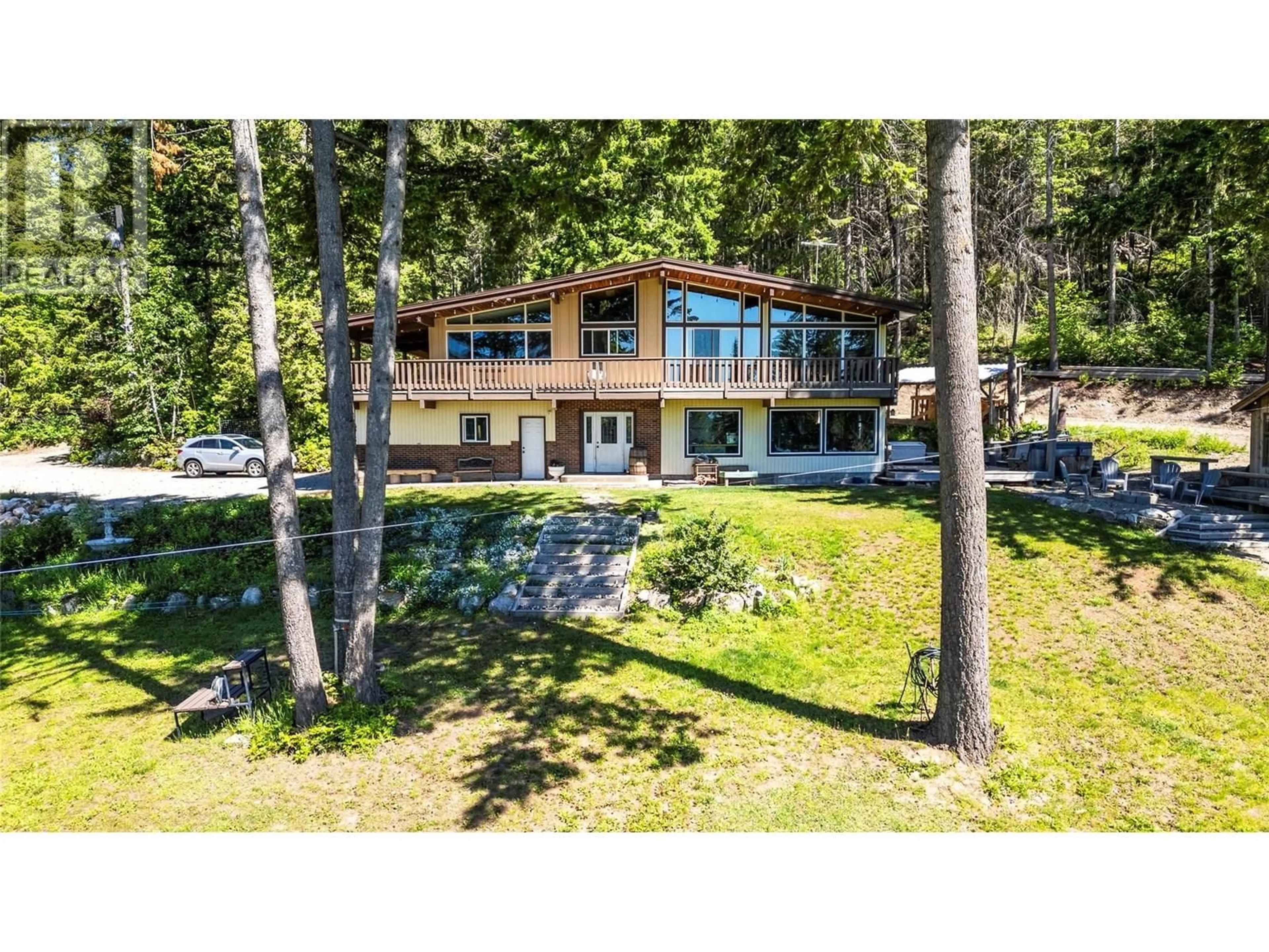A pic from outside/outdoor area/front of a property/back of a property/a pic from drone, water/lake/river/ocean view for 922 MOBLEY ROAD, Tappen British Columbia V0E2X1