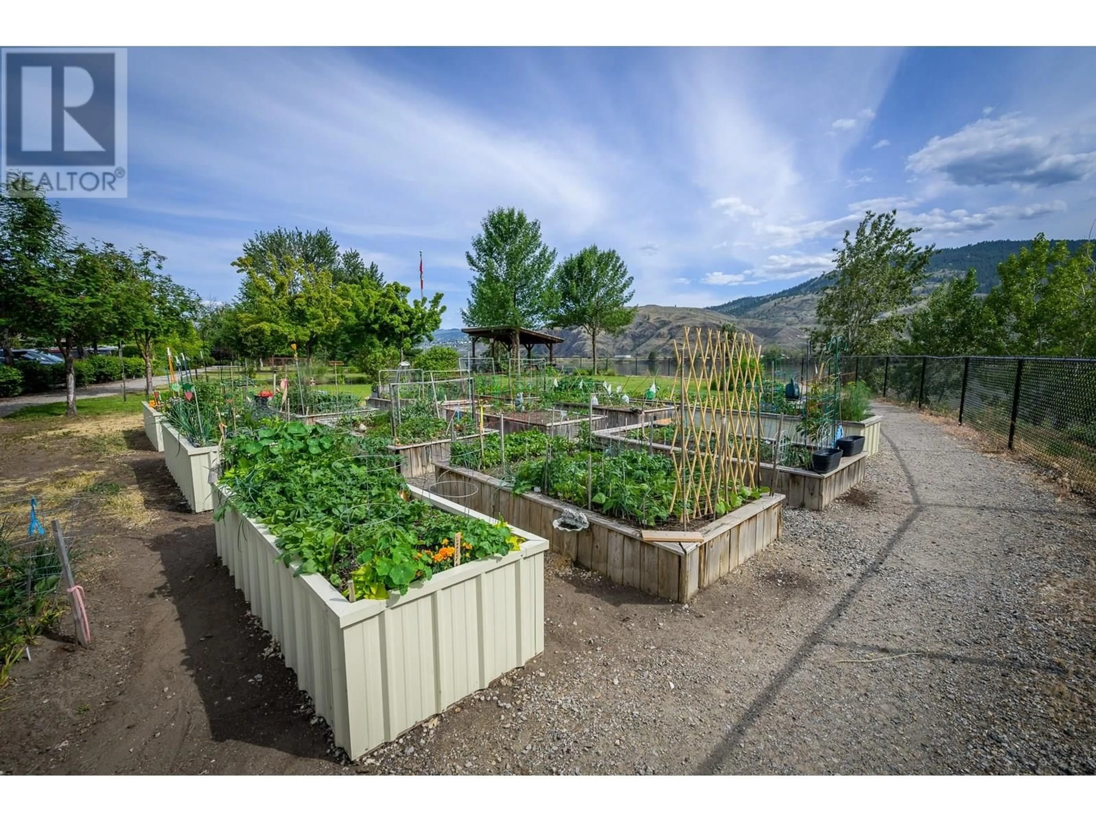 Patio, street for 203 - 755 MAYFAIR STREET, Kamloops British Columbia V2B5L7