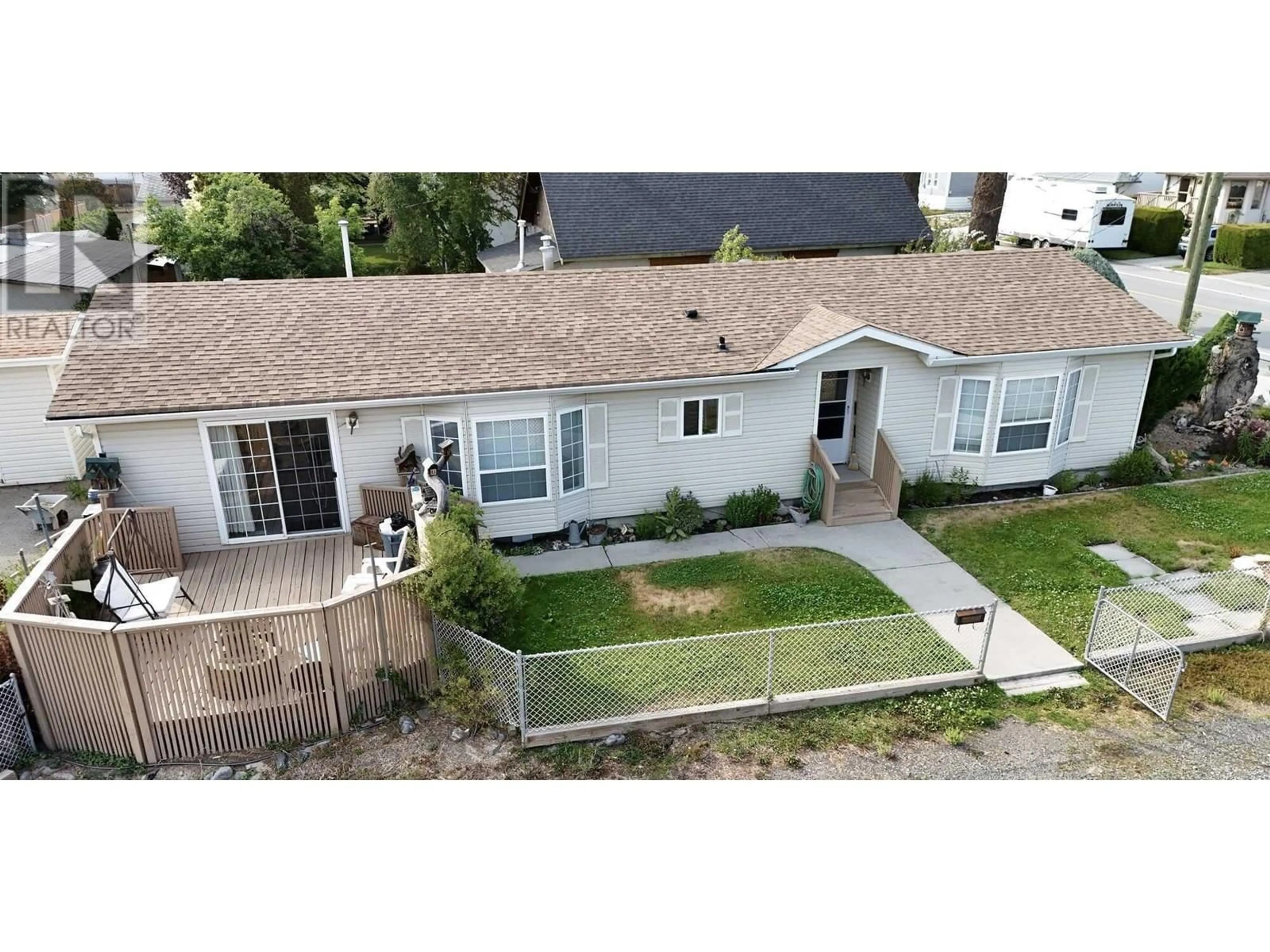A pic from outside/outdoor area/front of a property/back of a property/a pic from drone, street for 1590 COLDWATER AVENUE, Merritt British Columbia V1K1B8