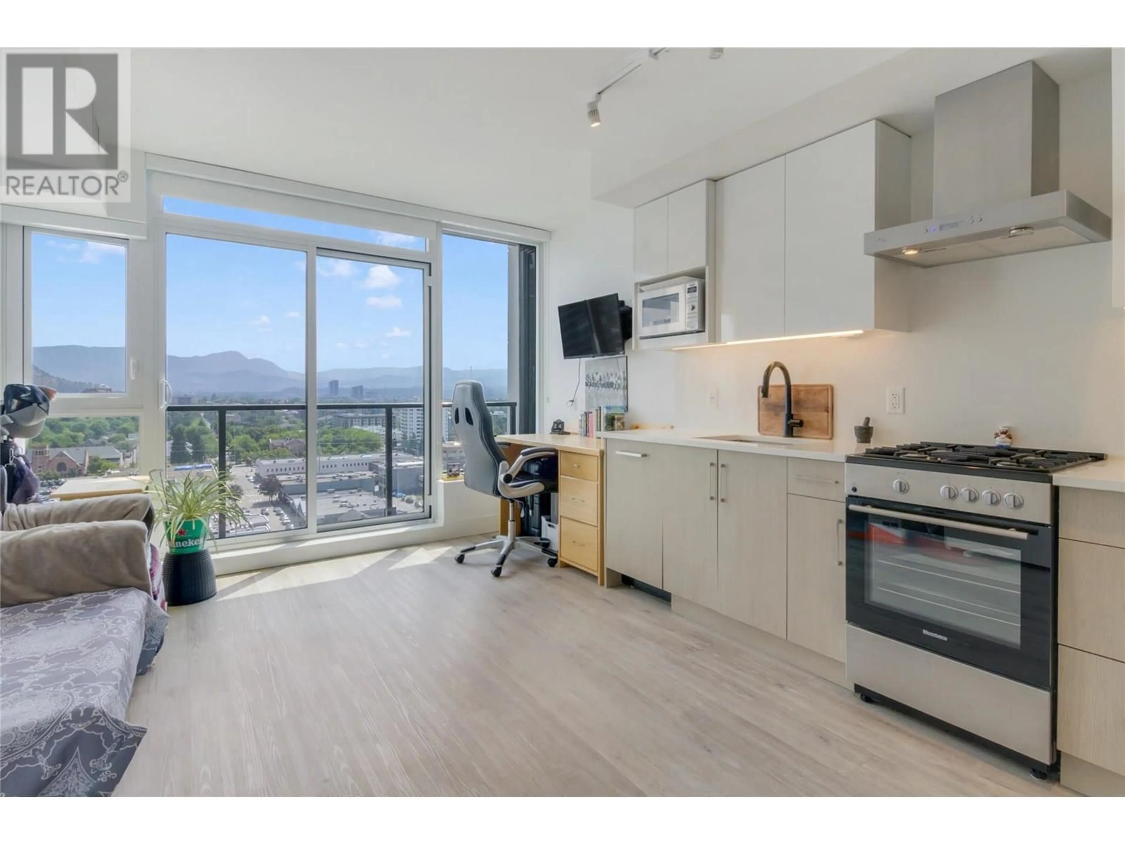 Unknown for 1705 - 1588 ELLIS STREET, Kelowna British Columbia V1Y0H1