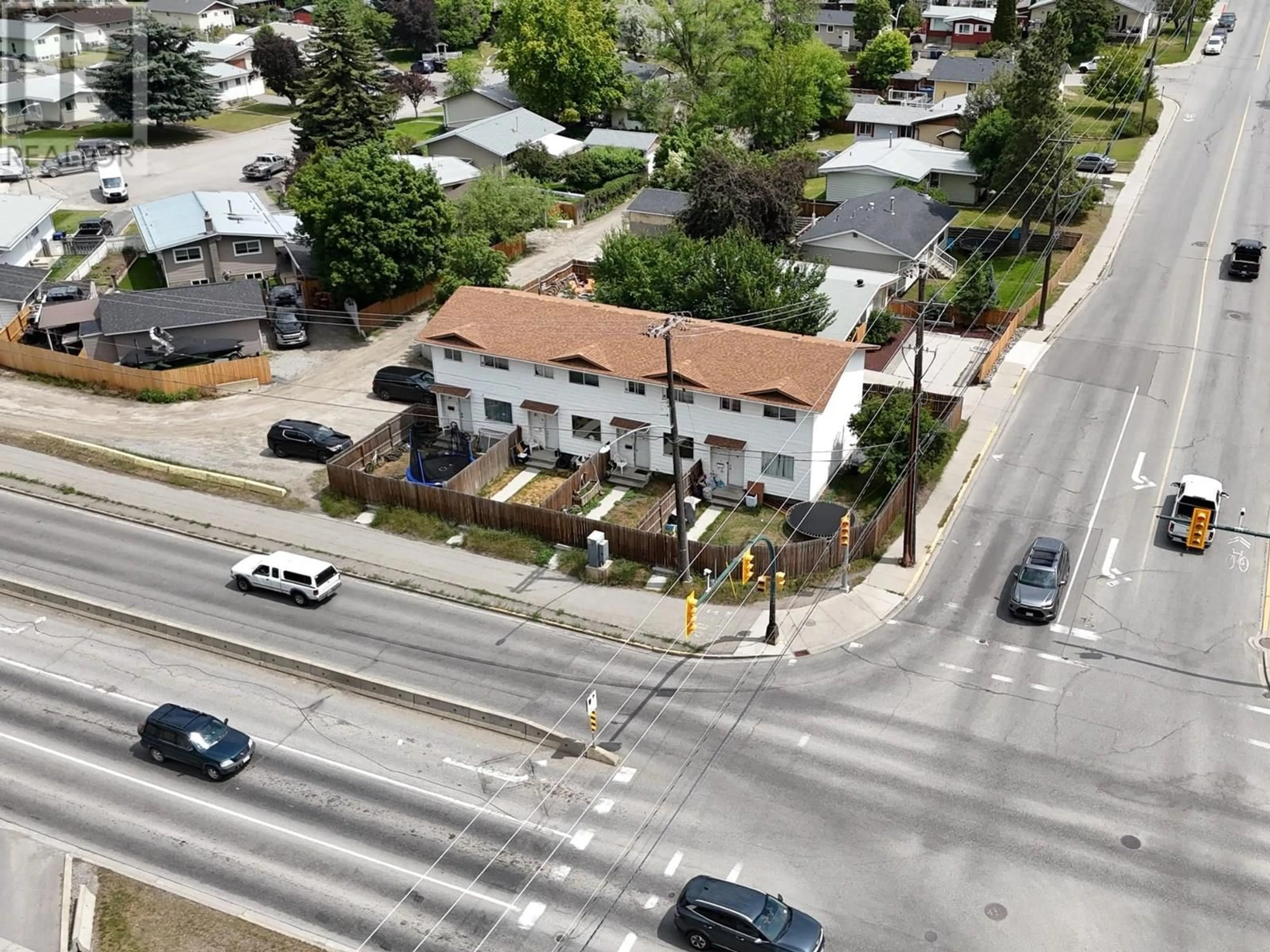 A pic from outside/outdoor area/front of a property/back of a property/a pic from drone, street for 2000 2ND STREET NORTH, Cranbrook British Columbia V1C4M5
