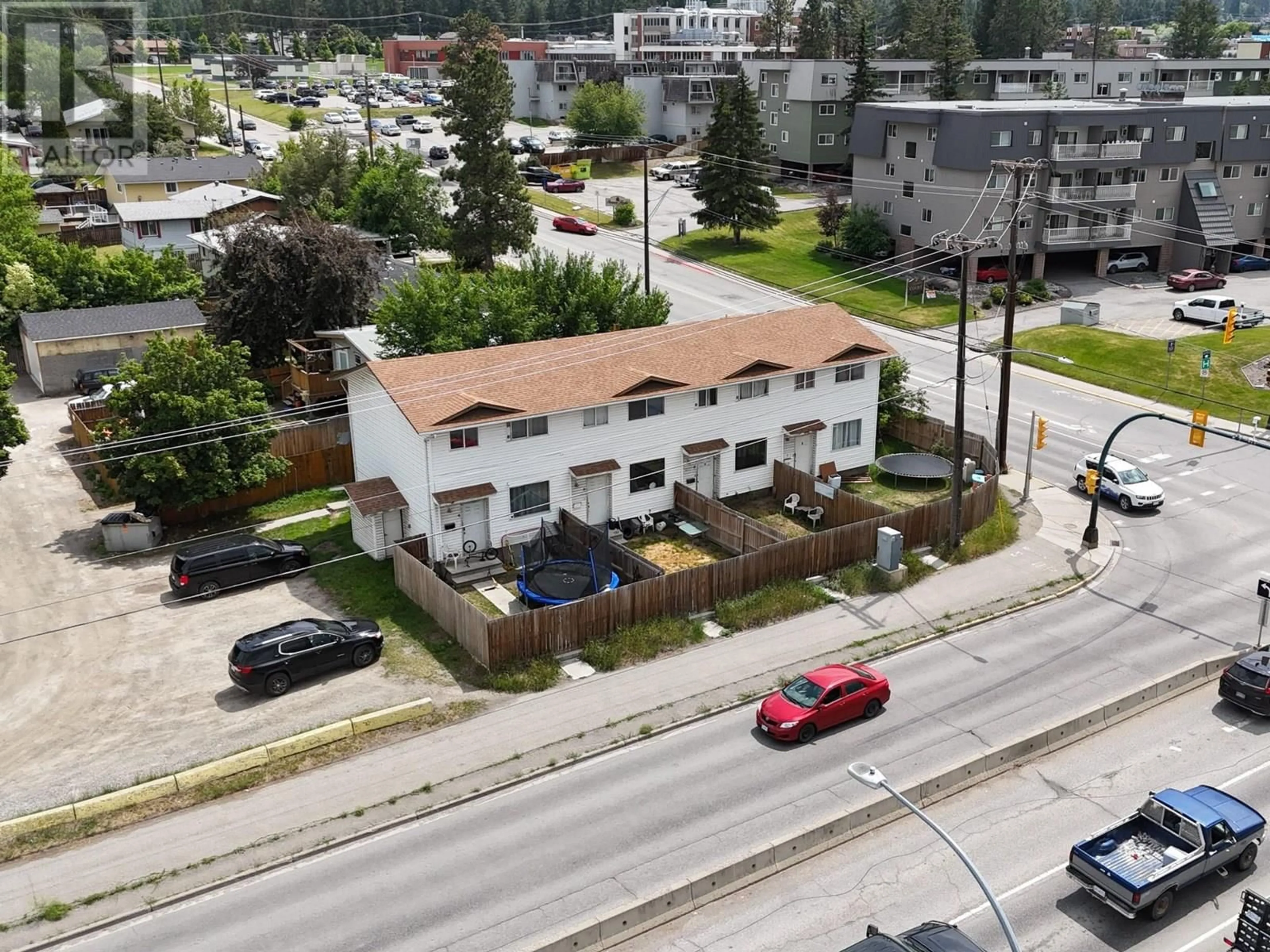 A pic from outside/outdoor area/front of a property/back of a property/a pic from drone, street for 2000 2ND STREET NORTH, Cranbrook British Columbia V1C4M5