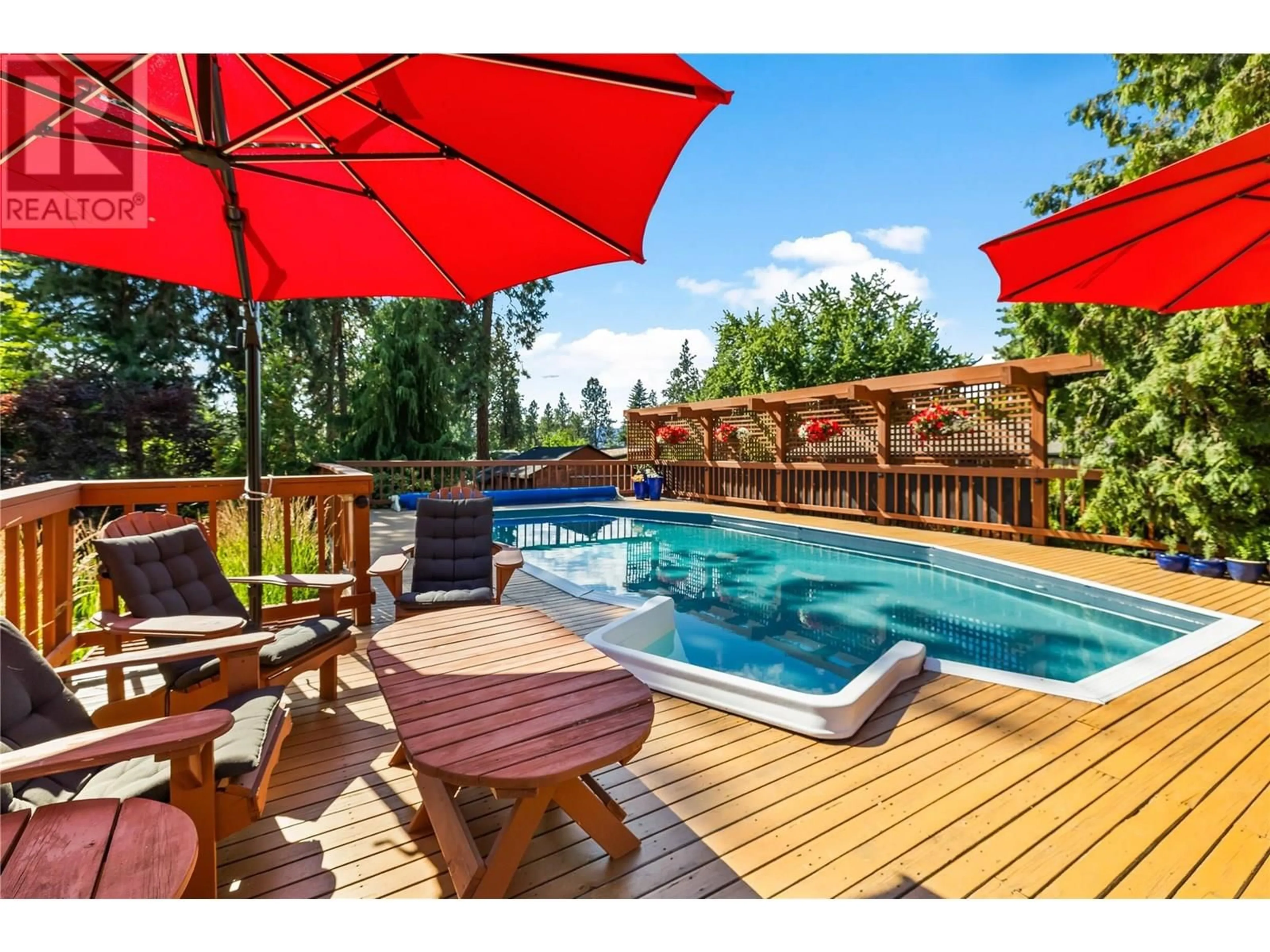 Pool for 3950 JUNE SPRINGS ROAD, Kelowna British Columbia V1W4E4