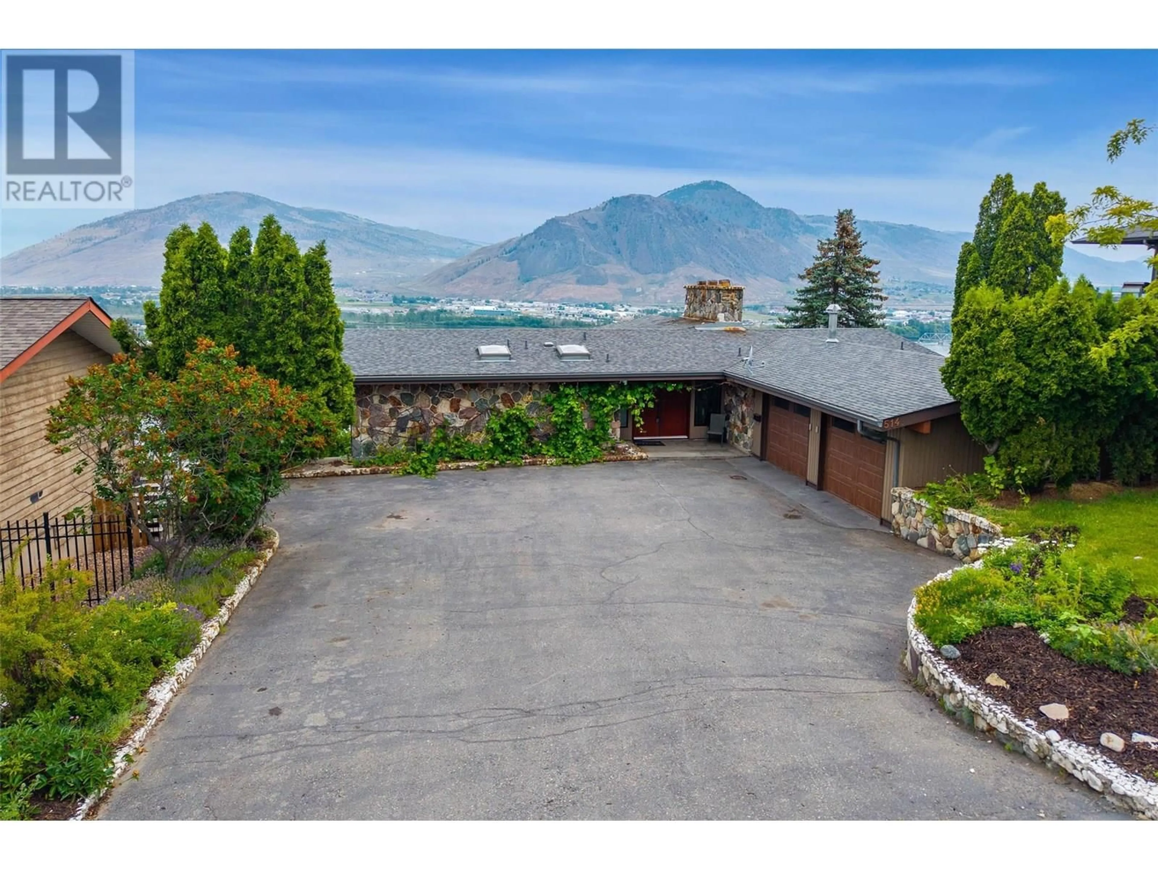 A pic from outside/outdoor area/front of a property/back of a property/a pic from drone, mountain view for 514 STRATHCONA TERRACE, Kamloops British Columbia V2C1B9
