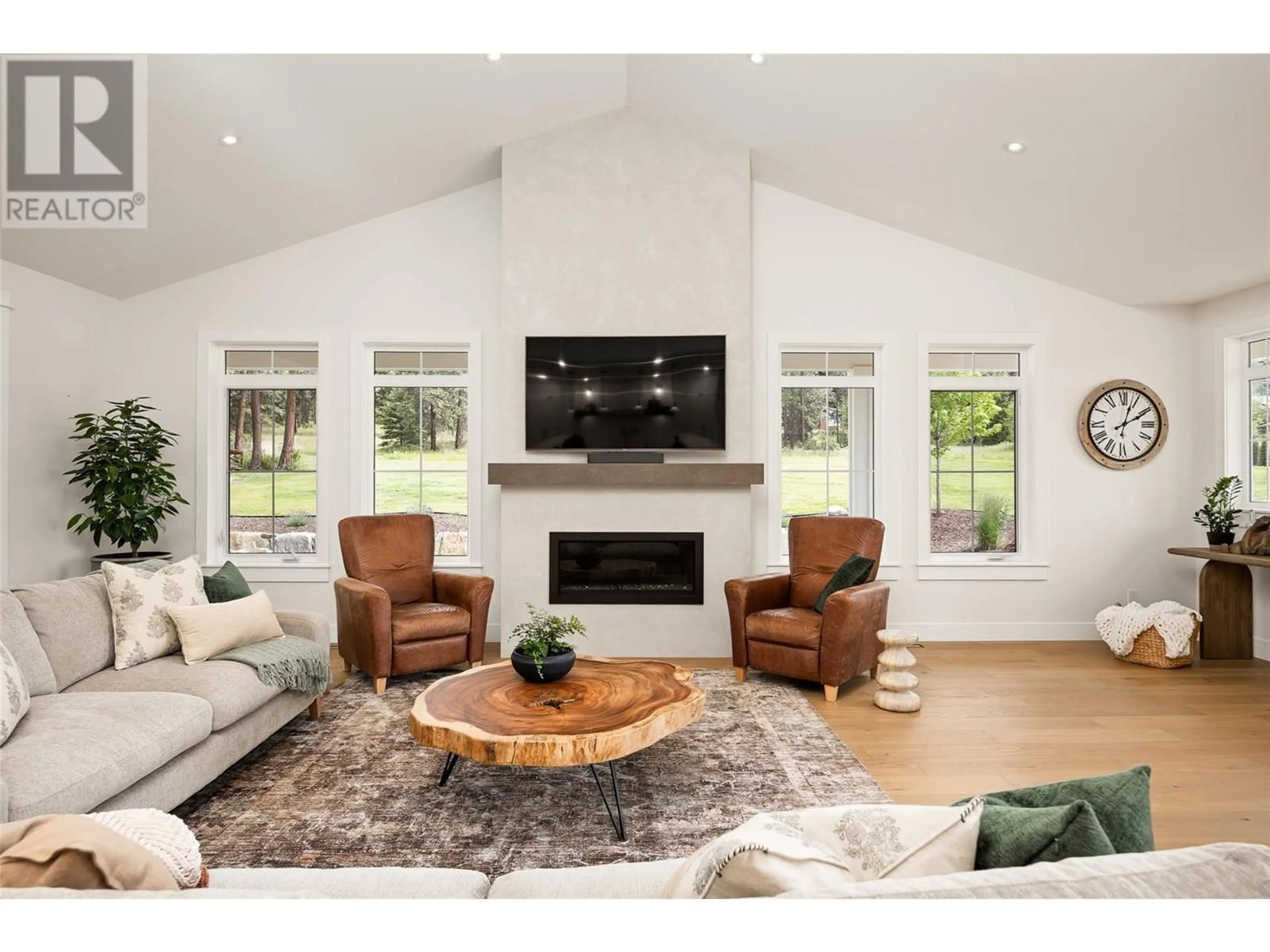 Living room with furniture, unknown for 4135 JUNE SPRINGS ROAD, Kelowna British Columbia V1W4C9