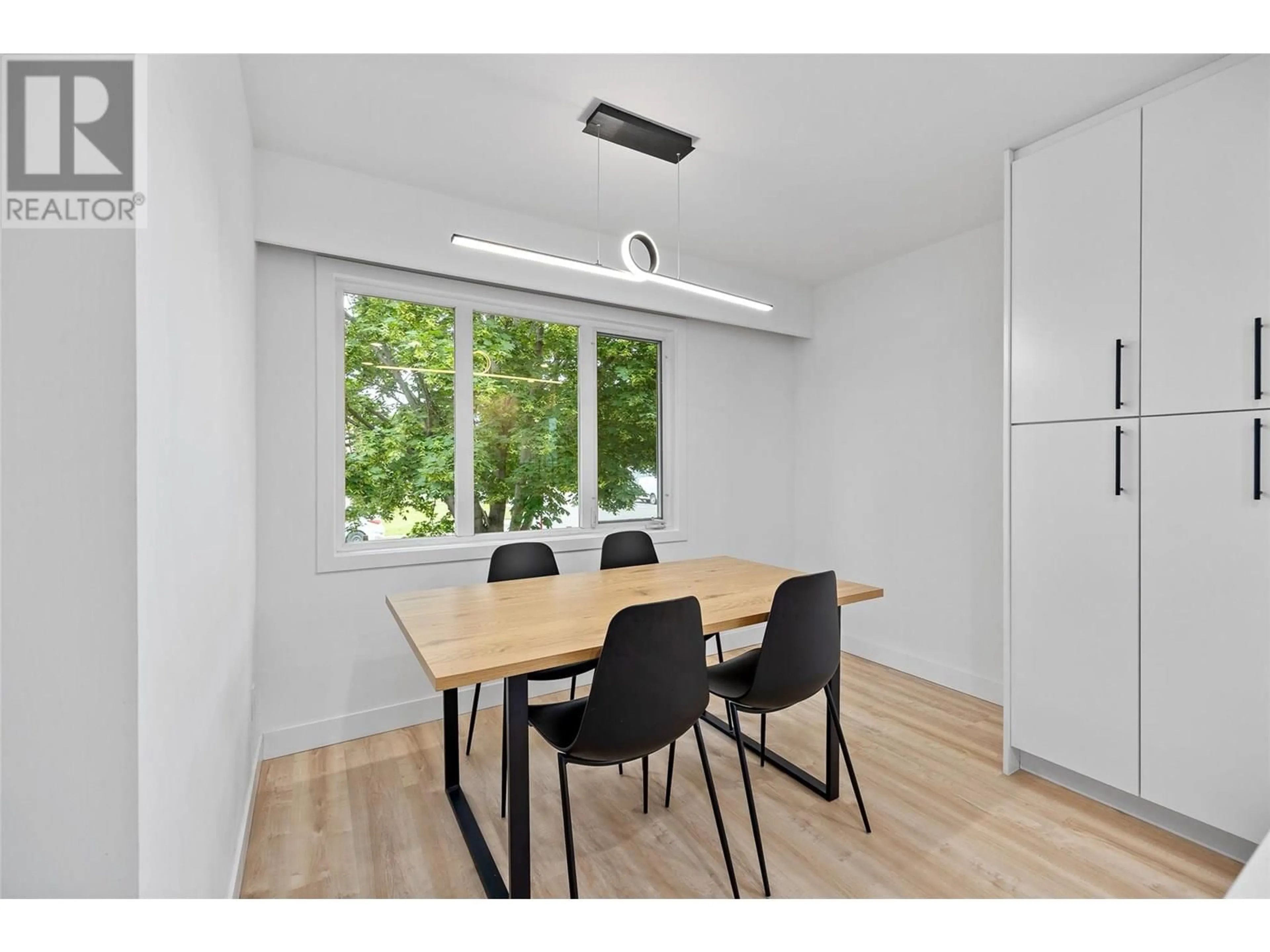 A pic of a room for 1397 ALDER COURT, Kelowna British Columbia V1Y3R1