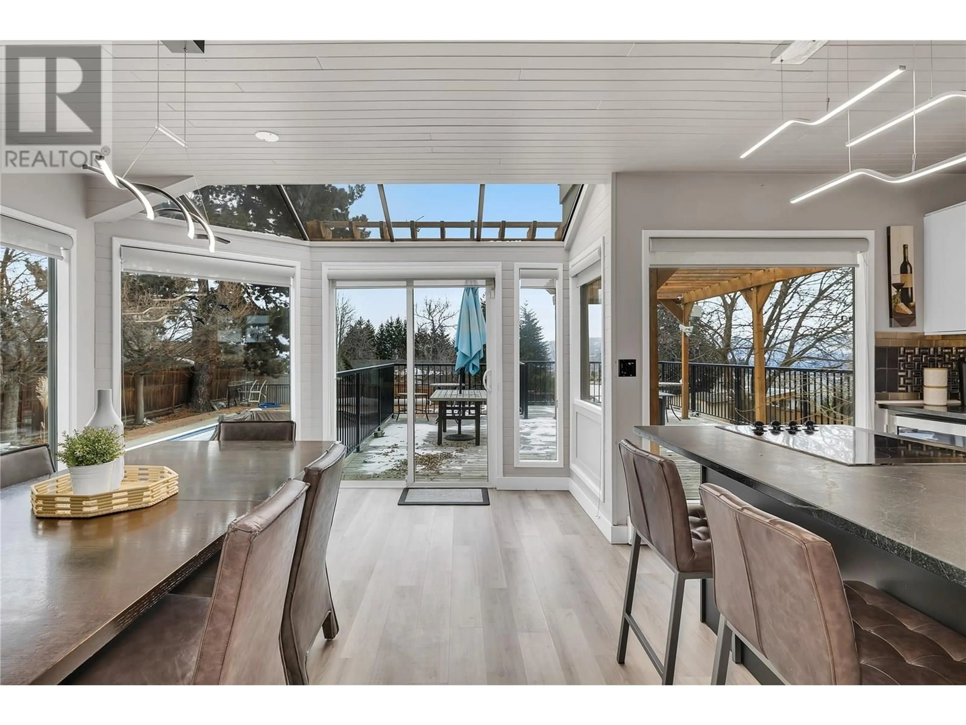 Open concept kitchen, unknown for 2535 WINNIPEG ROAD, West Kelowna British Columbia V1Z2C6