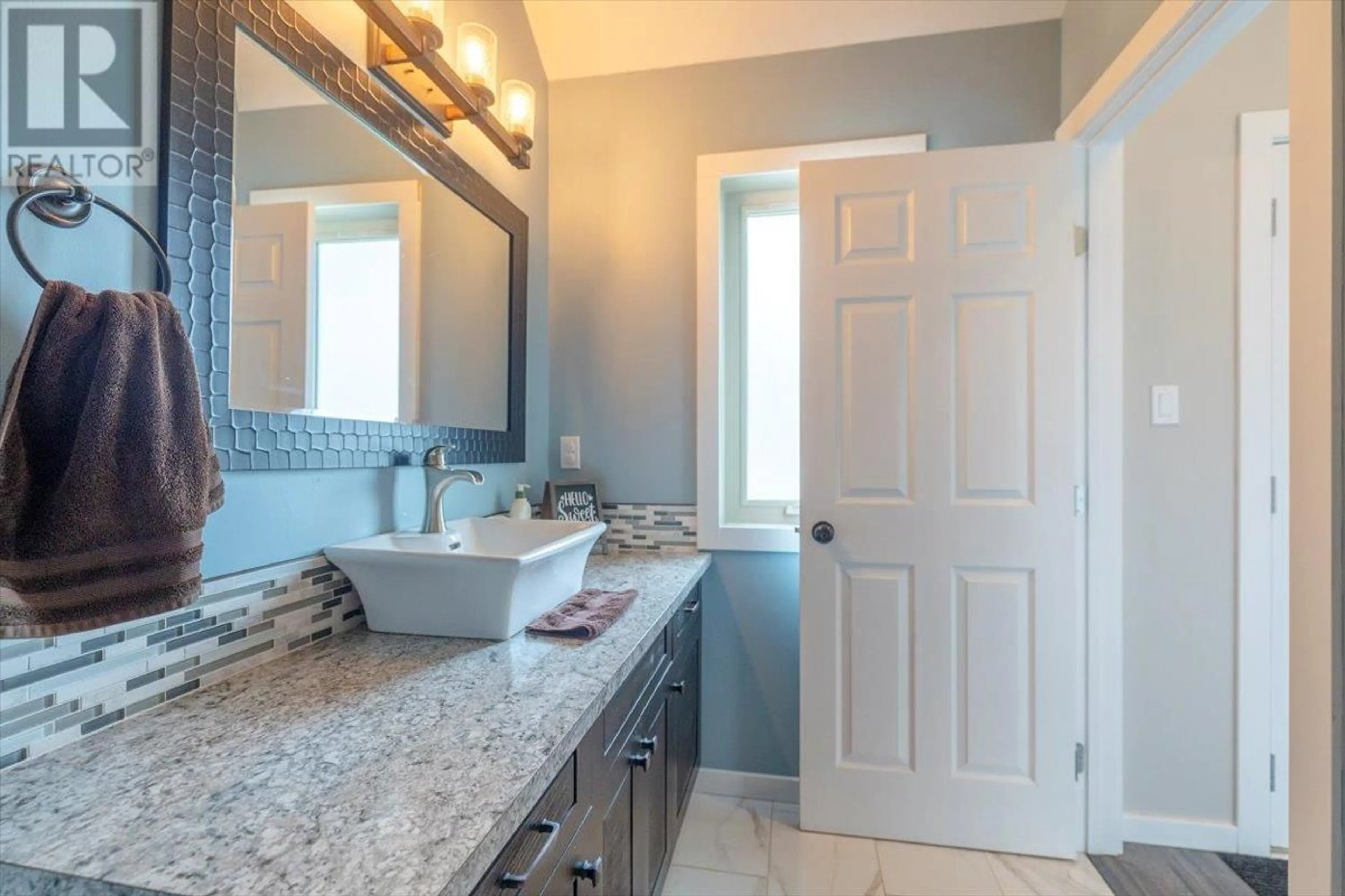 Contemporary bathroom, ceramic/tile floor for 2056 GOLDEN EAGLE DRIVE, Sparwood British Columbia V0B2G2