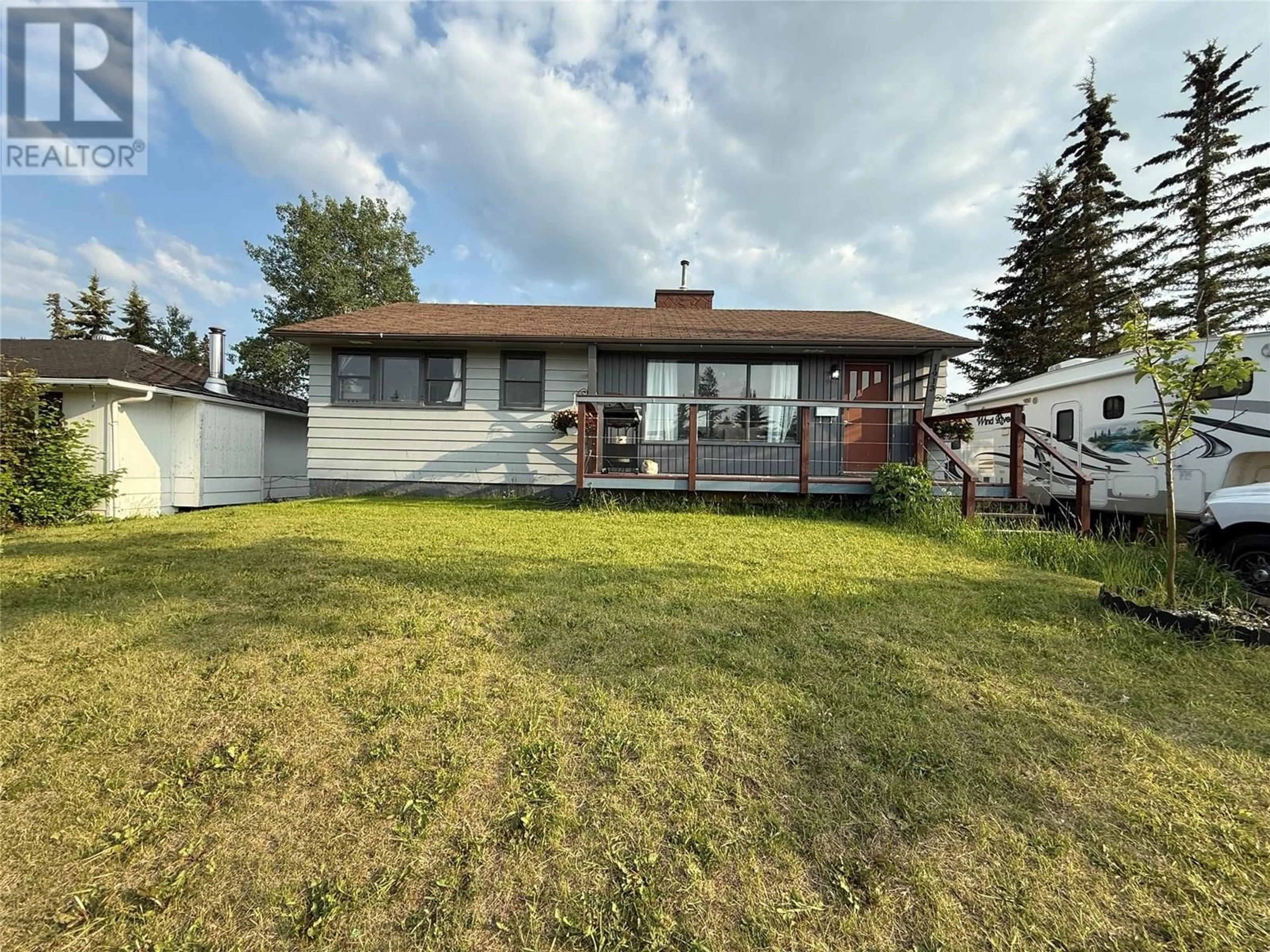 A pic from outside/outdoor area/front of a property/back of a property/a pic from drone, unknown for 1913 109 AVENUE, Dawson Creek British Columbia V1G2V8
