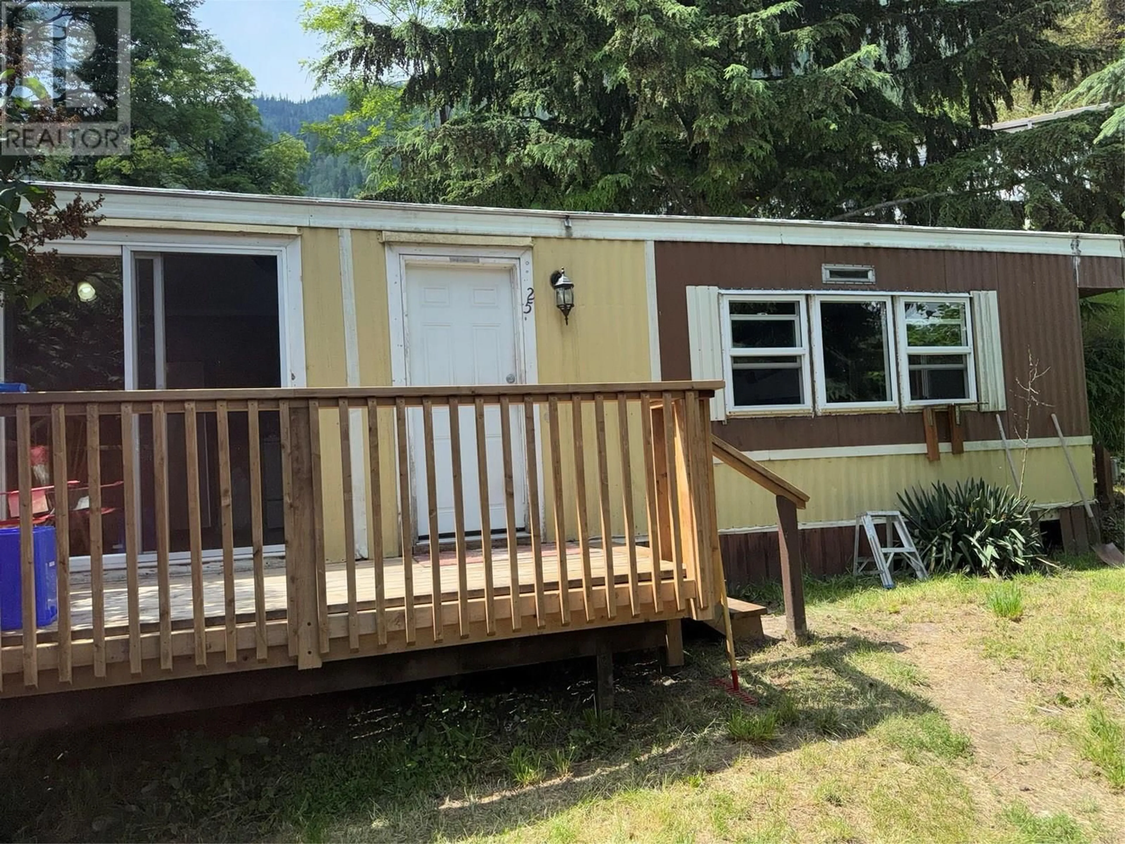 Unknown for 25 - 739 3A HIGHWAY, Nelson British Columbia V1L6M4