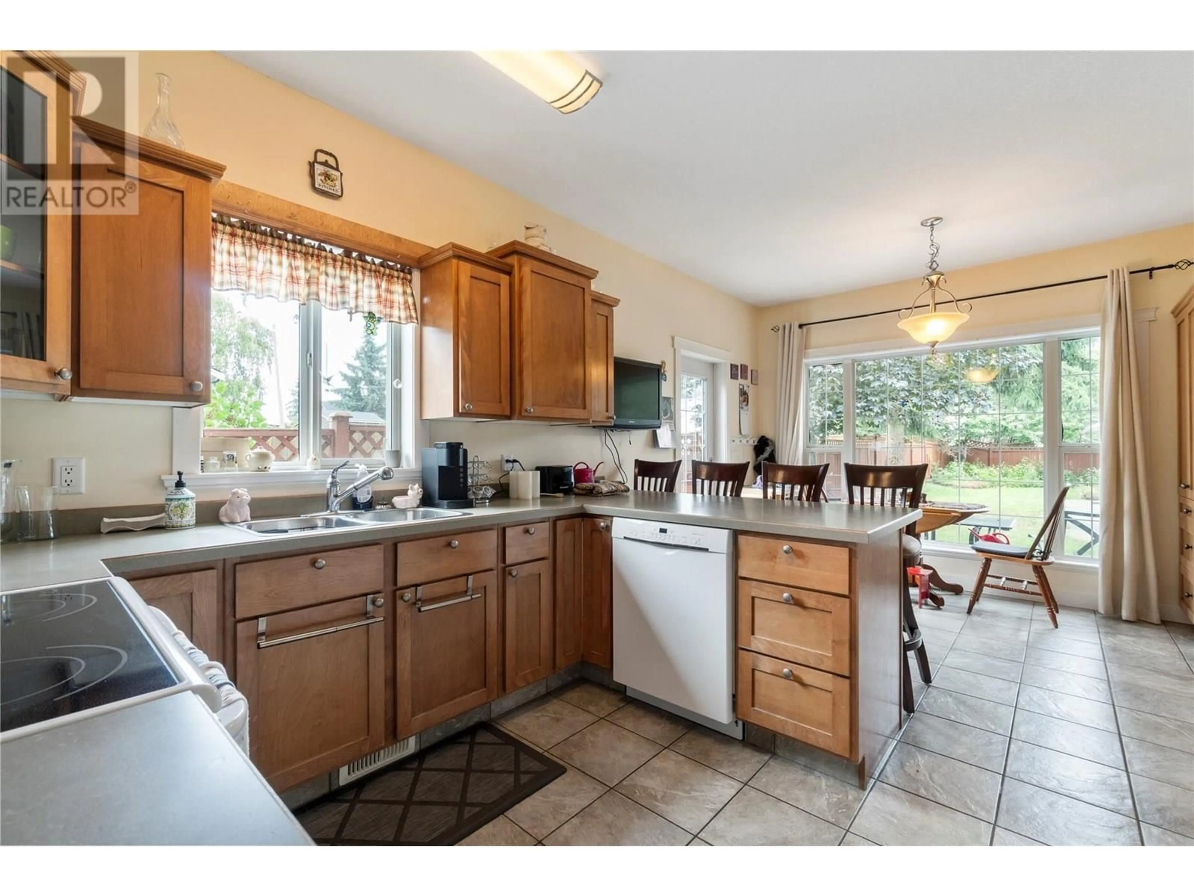 Open concept kitchen, ceramic/tile floor for 2605 COLONY STREET, Armstrong British Columbia V0E1B1