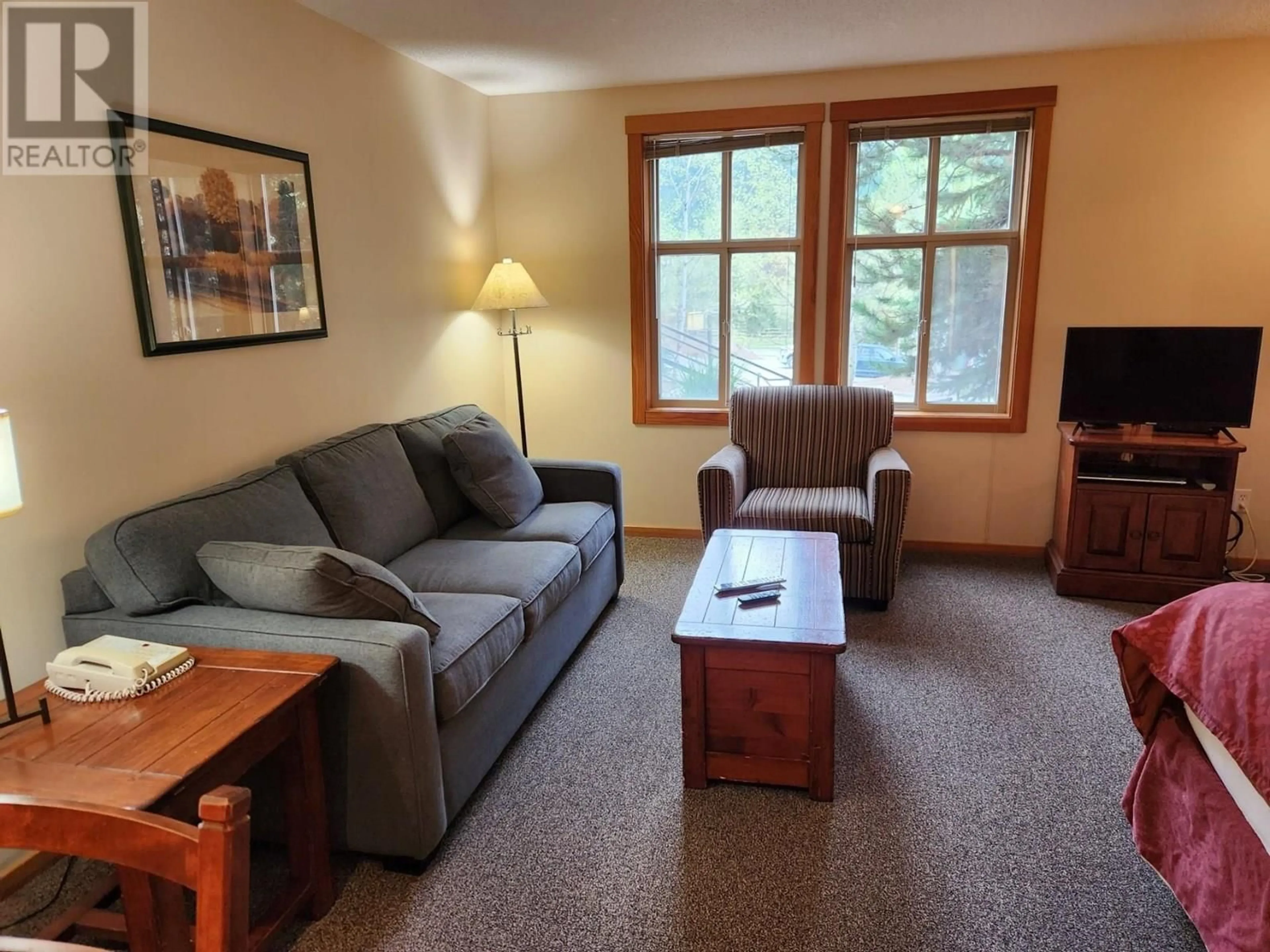 Living room with furniture, unknown for 106 - 2060 SUMMIT DRIVE, Panorama British Columbia V0A1T0