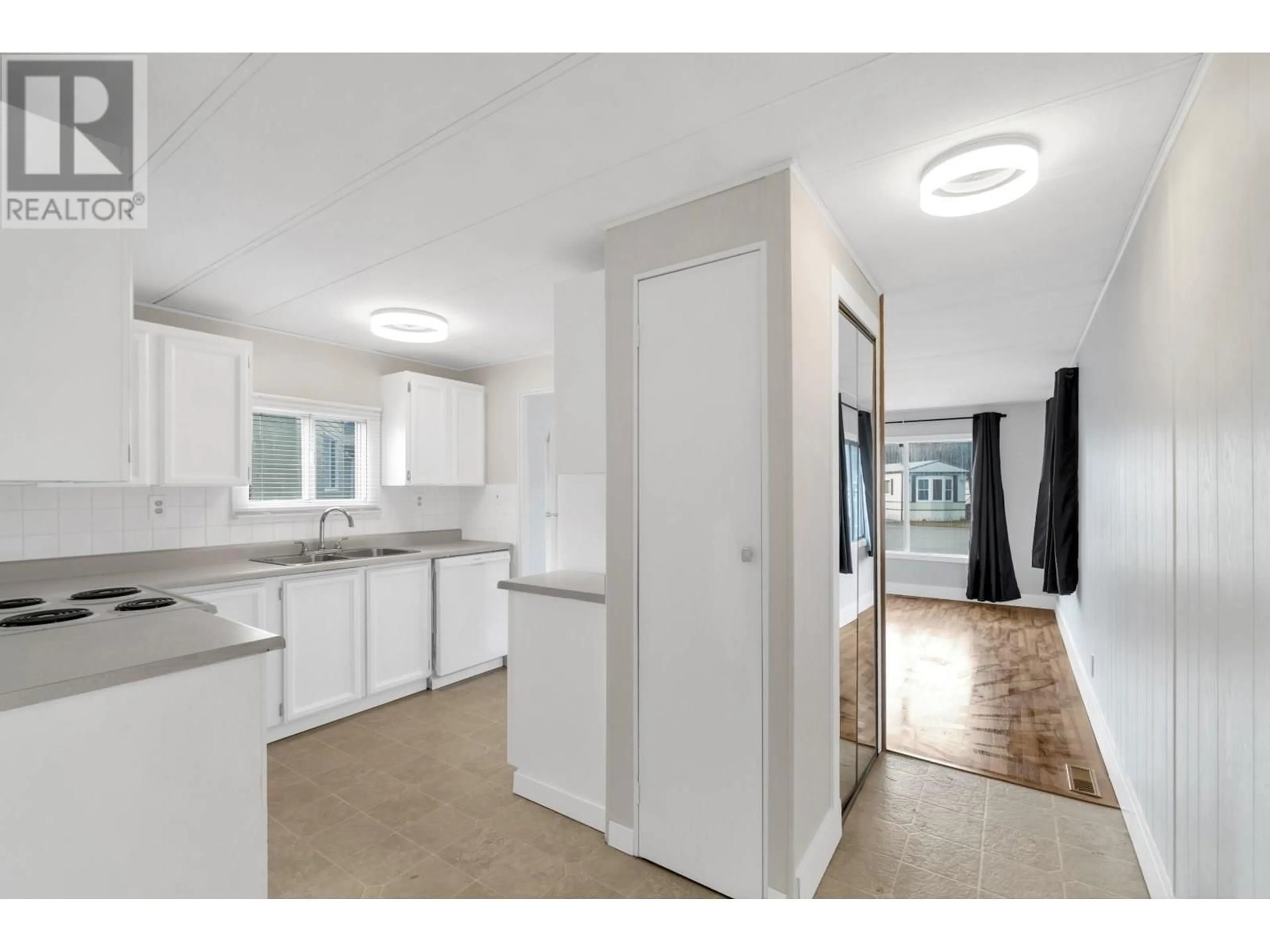 Standard kitchen, unknown for 3 - 2776 CLAPPERTON AVENUE, Merritt British Columbia V0K1B0