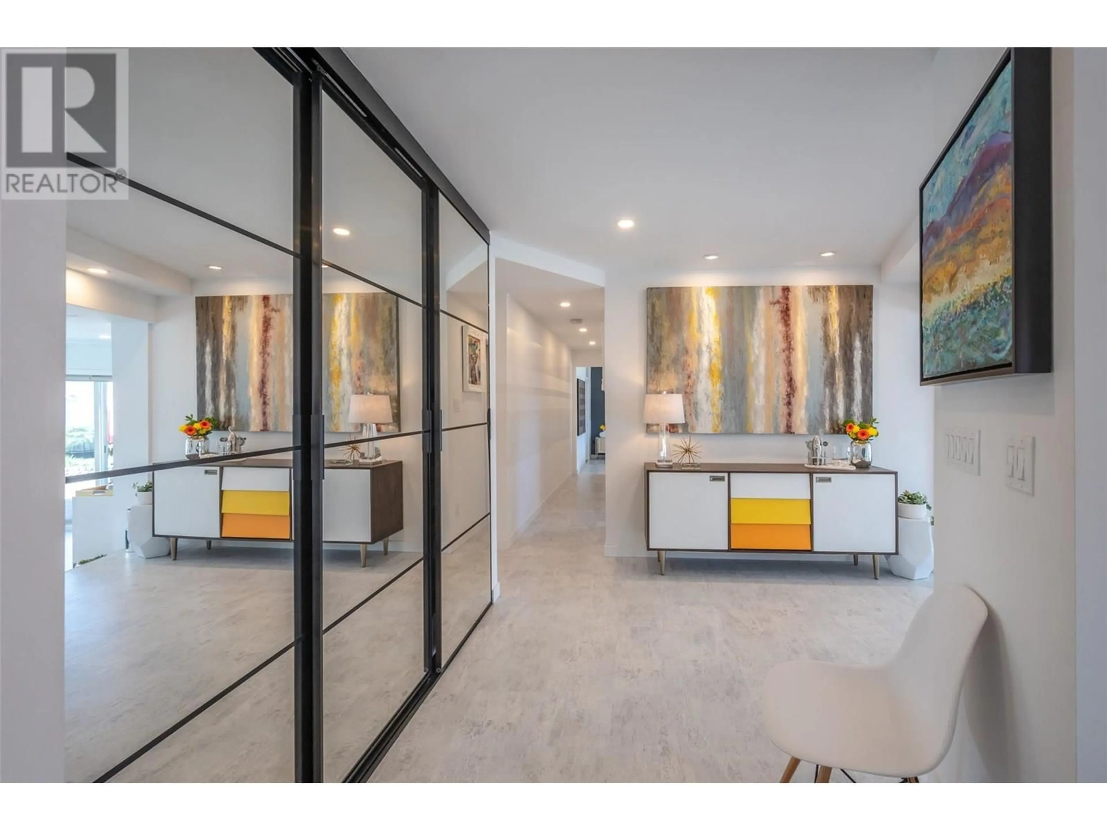Indoor foyer for 3839 VERANO PLACE, Penticton British Columbia V2A9A5