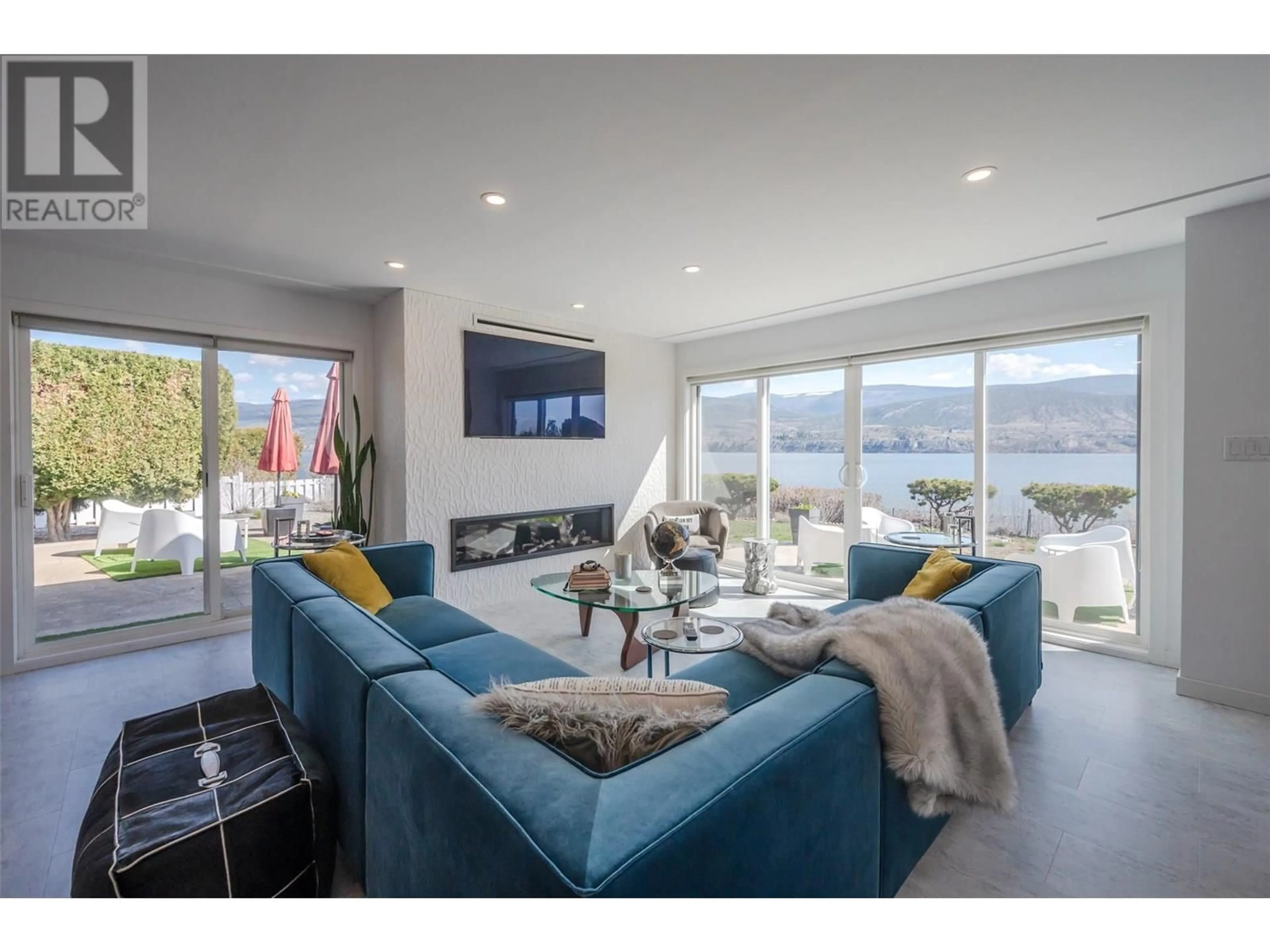 Living room with furniture, unknown for 3839 VERANO PLACE, Penticton British Columbia V2A9A5