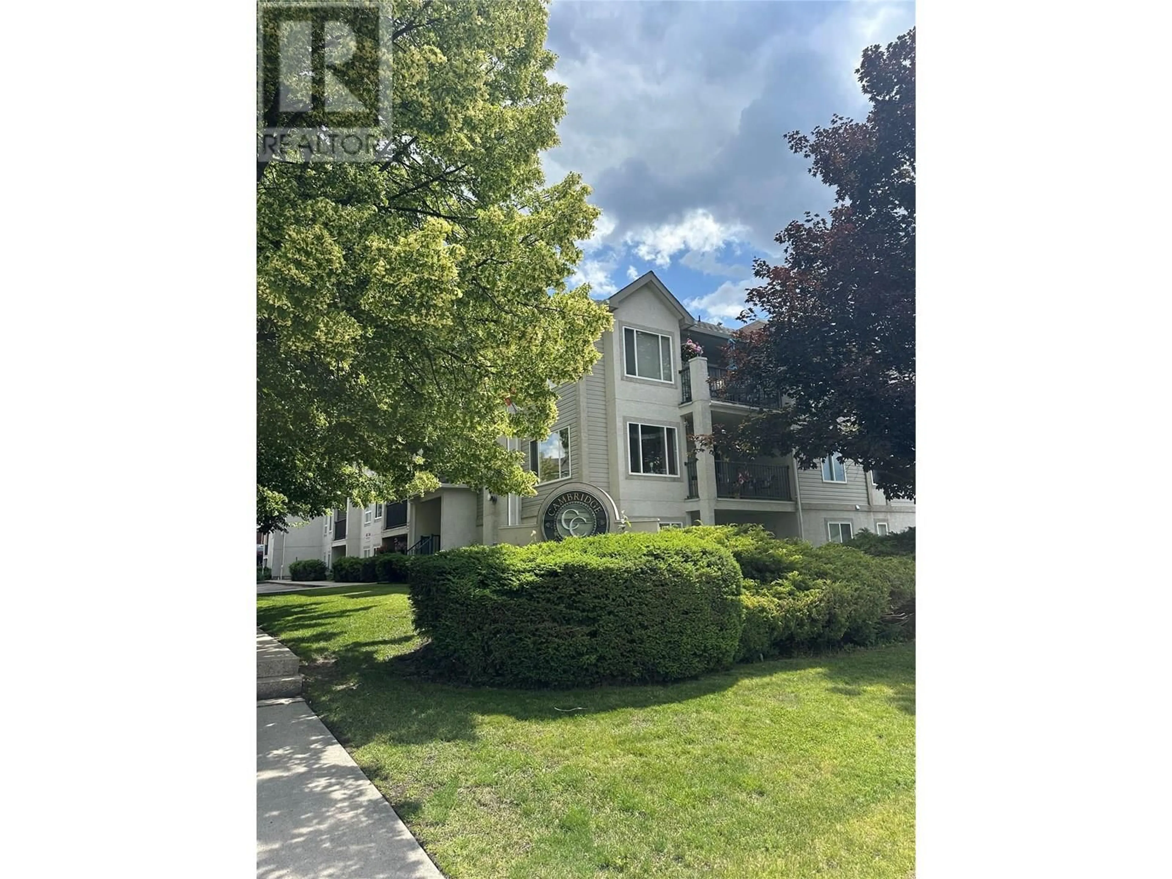 A pic from outside/outdoor area/front of a property/back of a property/a pic from drone, street for 108 - 650 3RD STREET STREET, Salmon Arm British Columbia V1E2R3