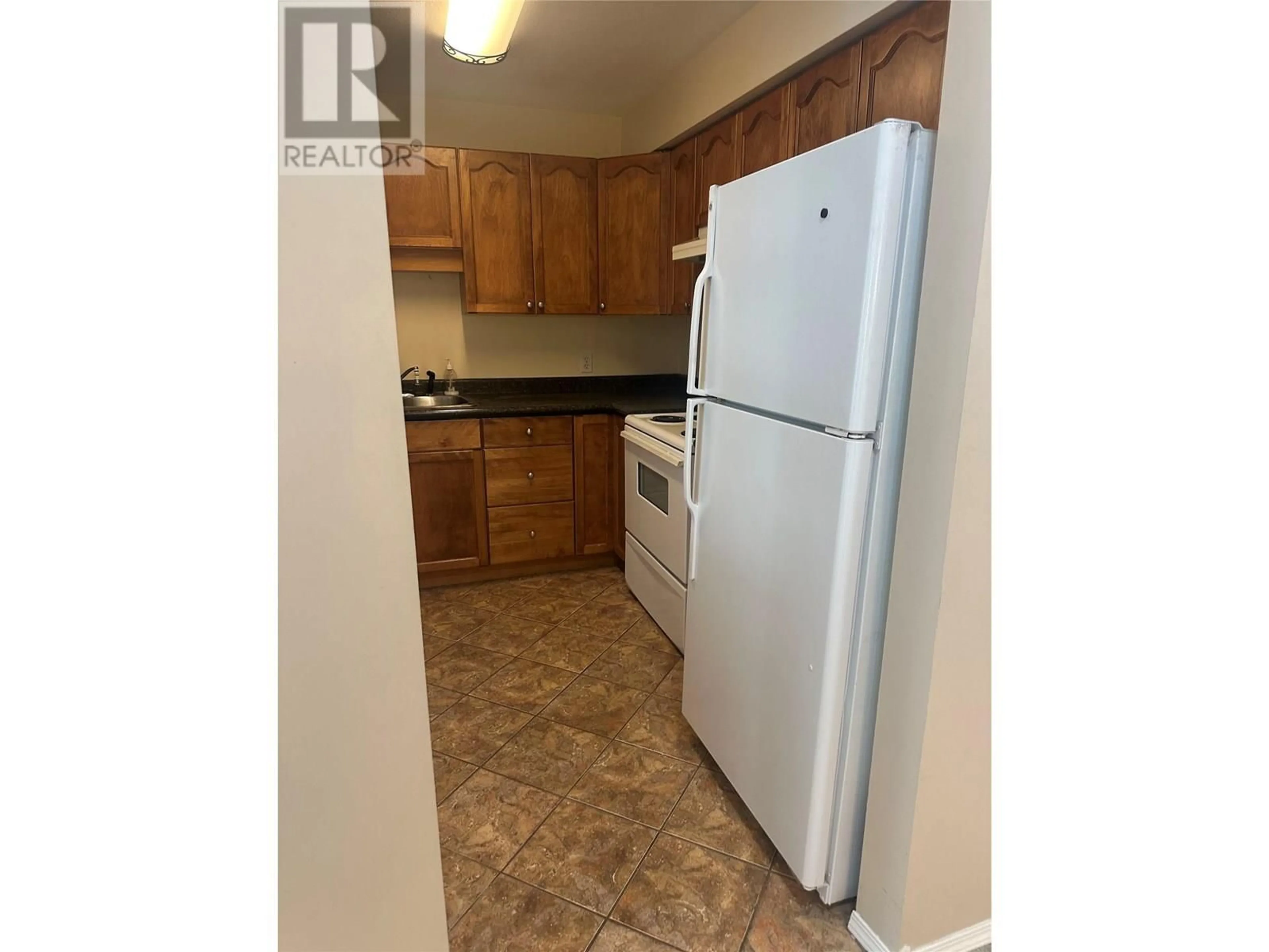 Standard kitchen, unknown for 108 - 650 3RD STREET STREET, Salmon Arm British Columbia V1E2R3