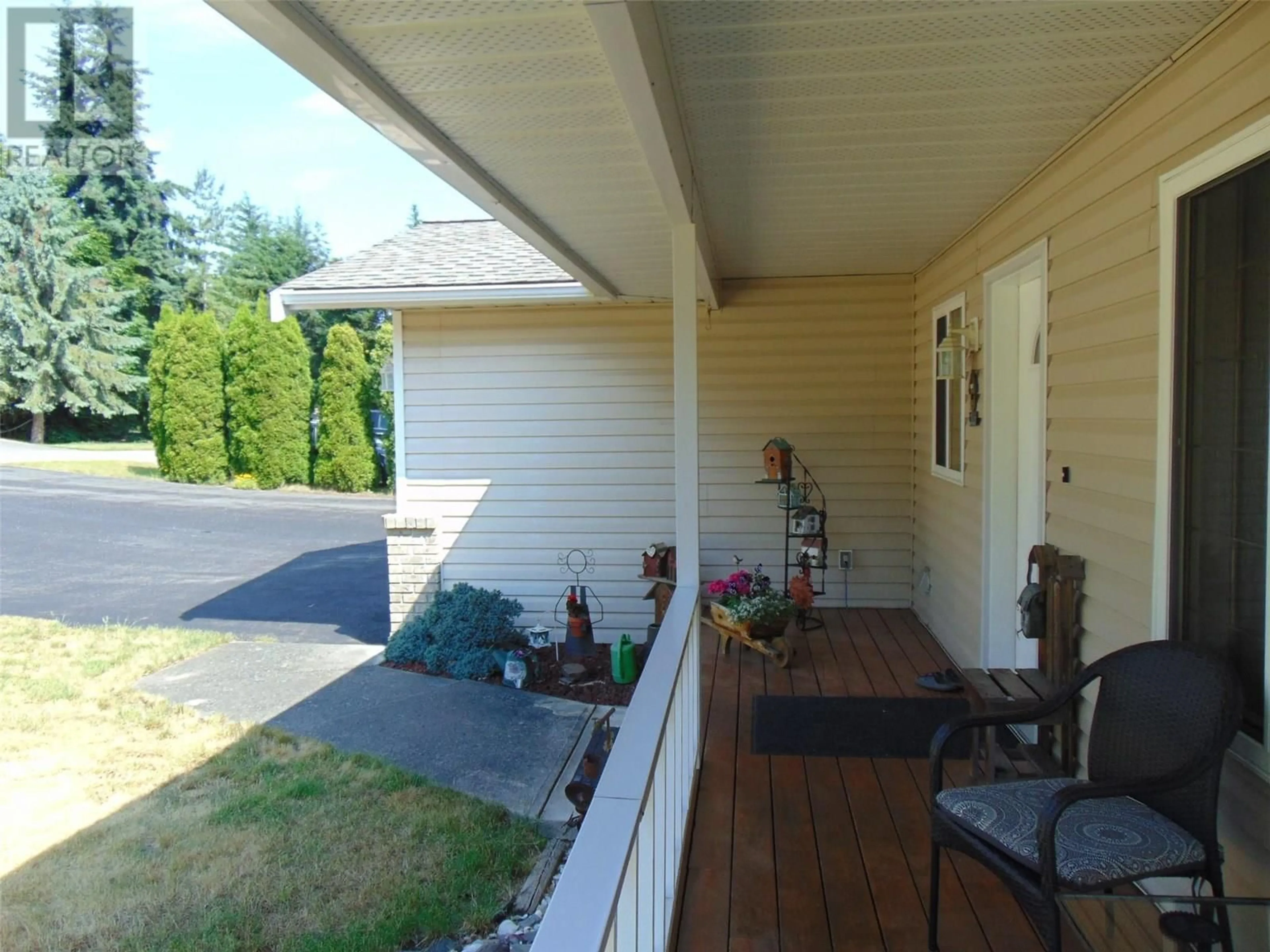 Patio, street for 2954 BIRCH LANE, Blind Bay British Columbia V0E1H0