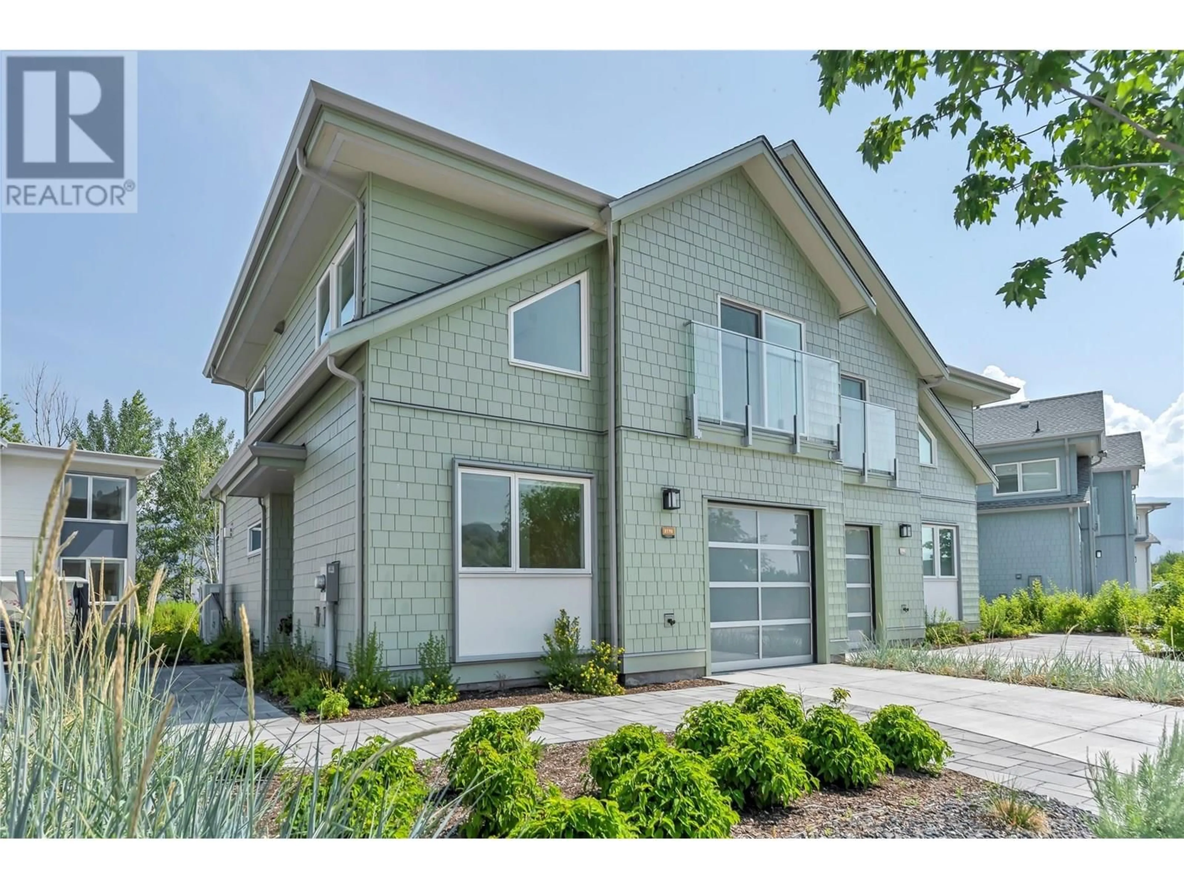 Home with vinyl exterior material, street for 3170 LANDRY CRESCENT, Summerland British Columbia V0H1Z9