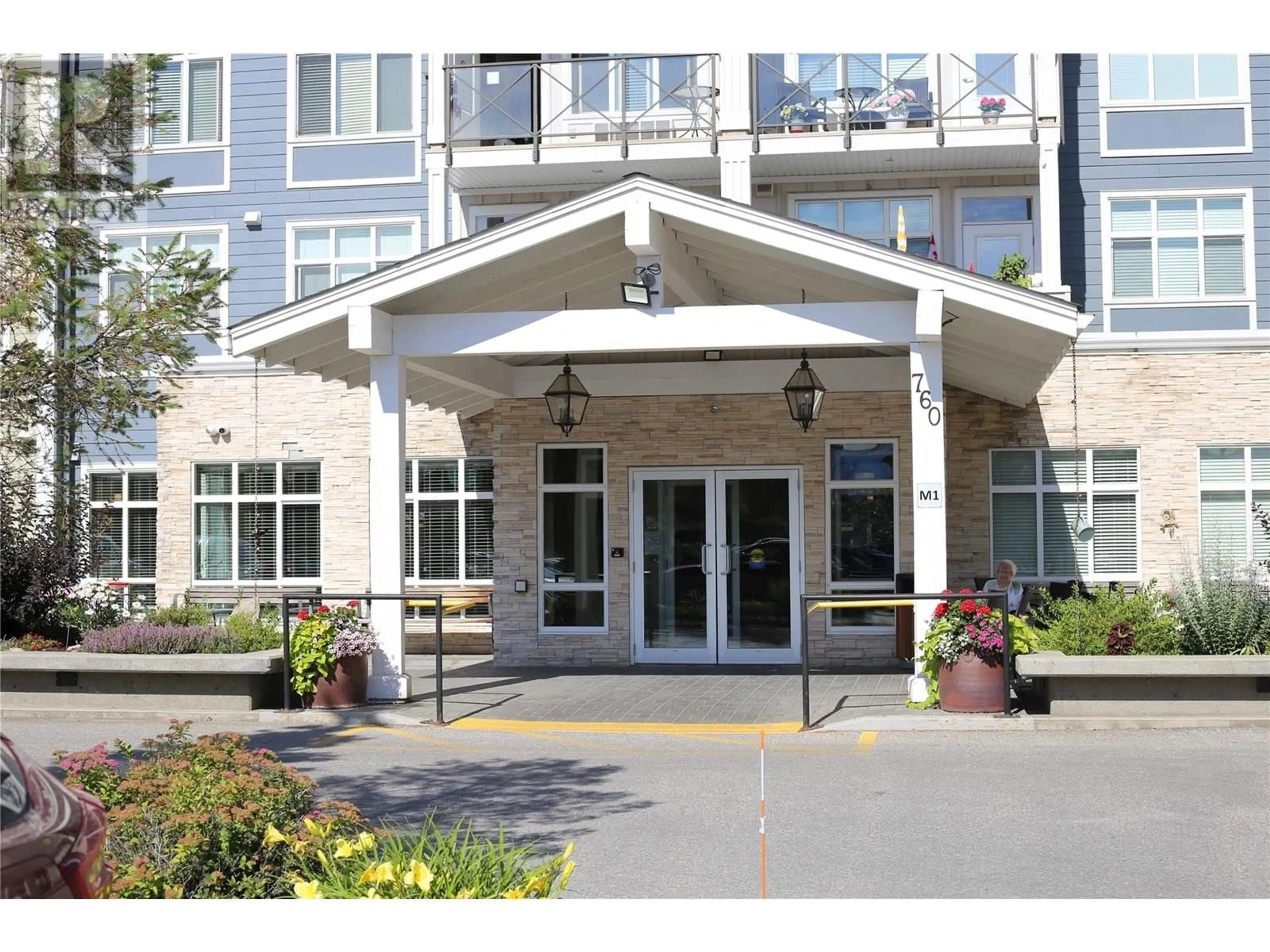 Indoor foyer for 309 - 760 MAYFAIR STREET, Kamloops British Columbia V2B0E5