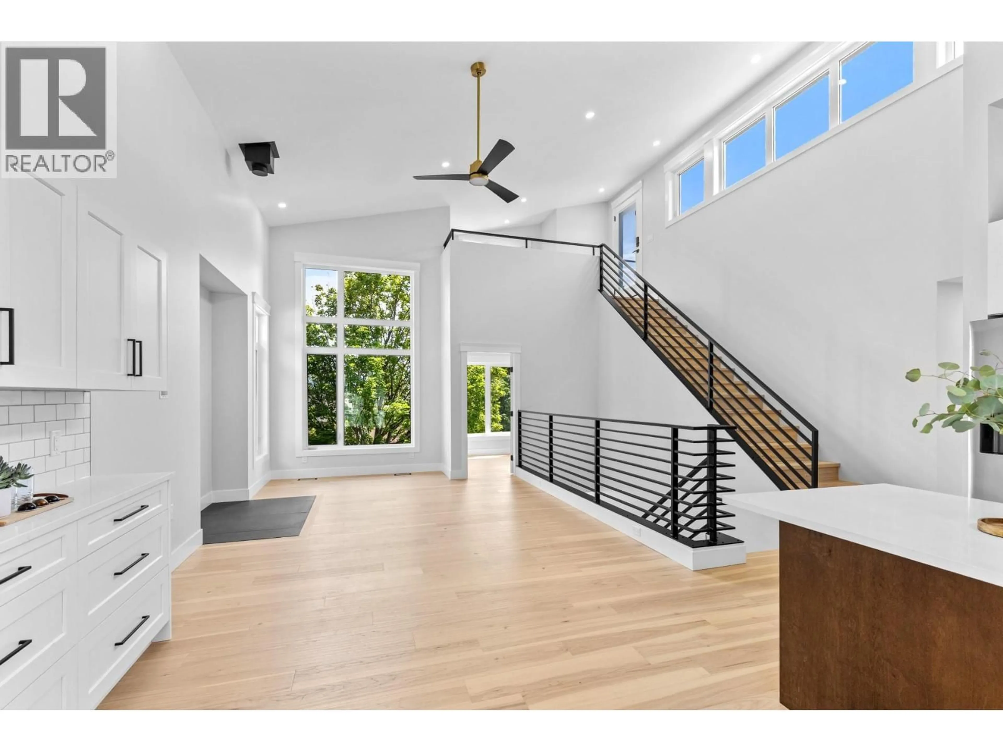 Indoor entryway for 2255 SHANNON WOODS CRESCENT, West Kelowna British Columbia V4T2P2