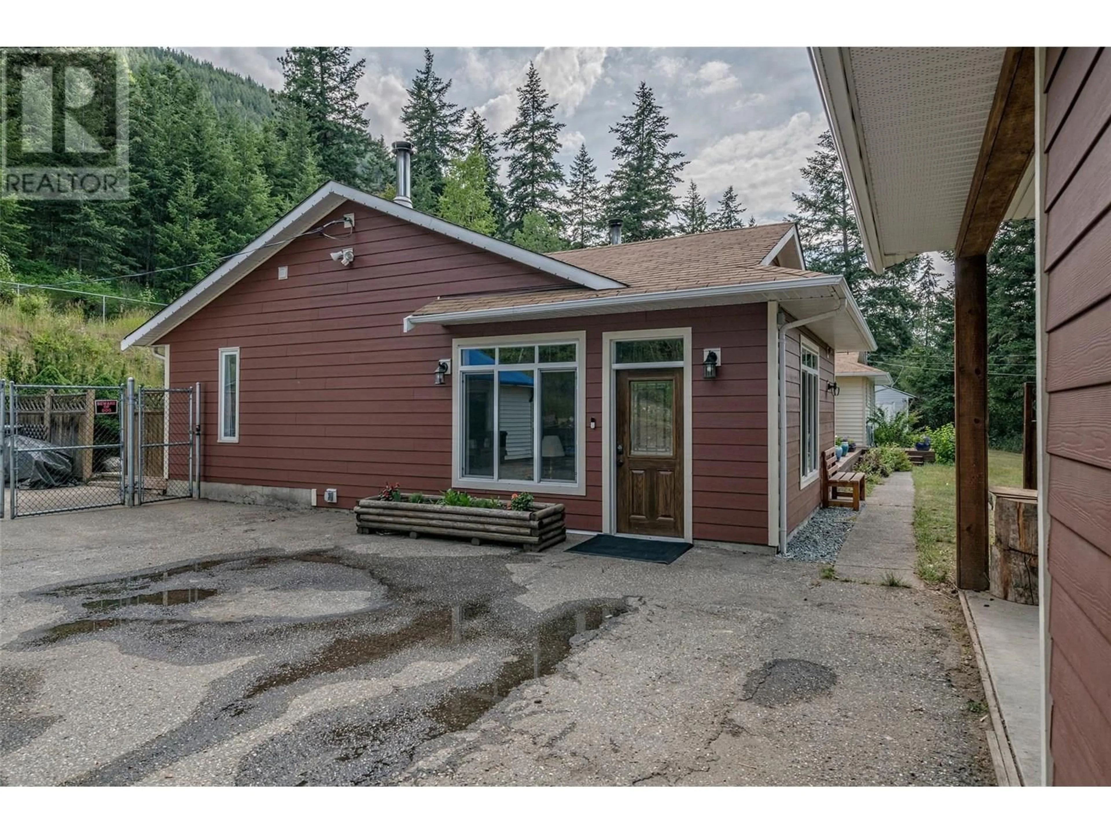 Unknown for 6960 BREWER ROAD, Coldstream British Columbia V1B3H2
