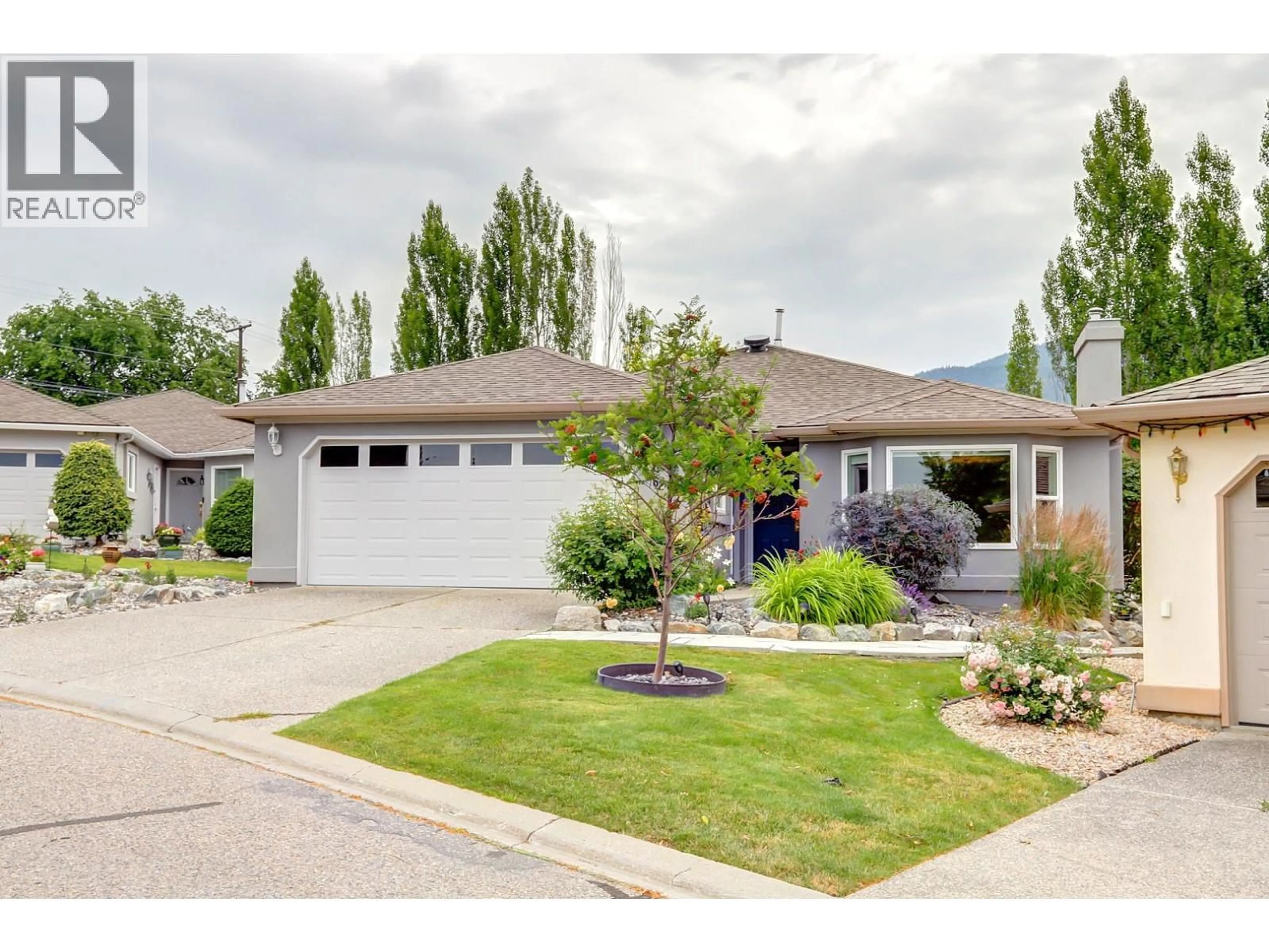 Home with vinyl exterior material, street for 62 - 1220 25 AVENUE, Vernon British Columbia V1T9A1