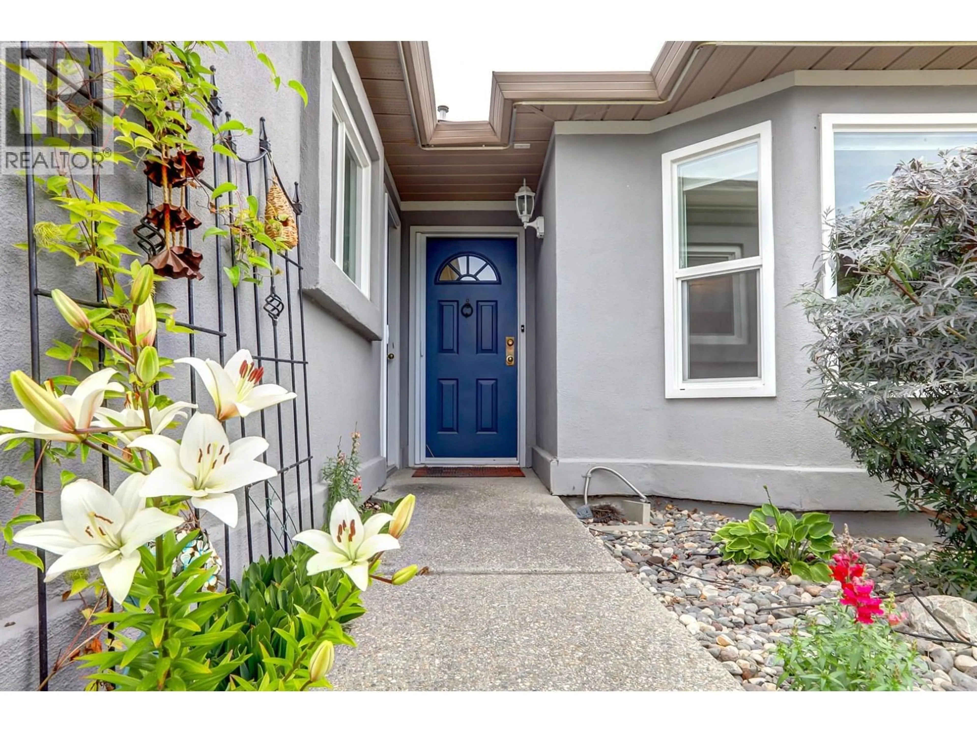 Indoor entryway for 62 - 1220 25 AVENUE, Vernon British Columbia V1T9A1