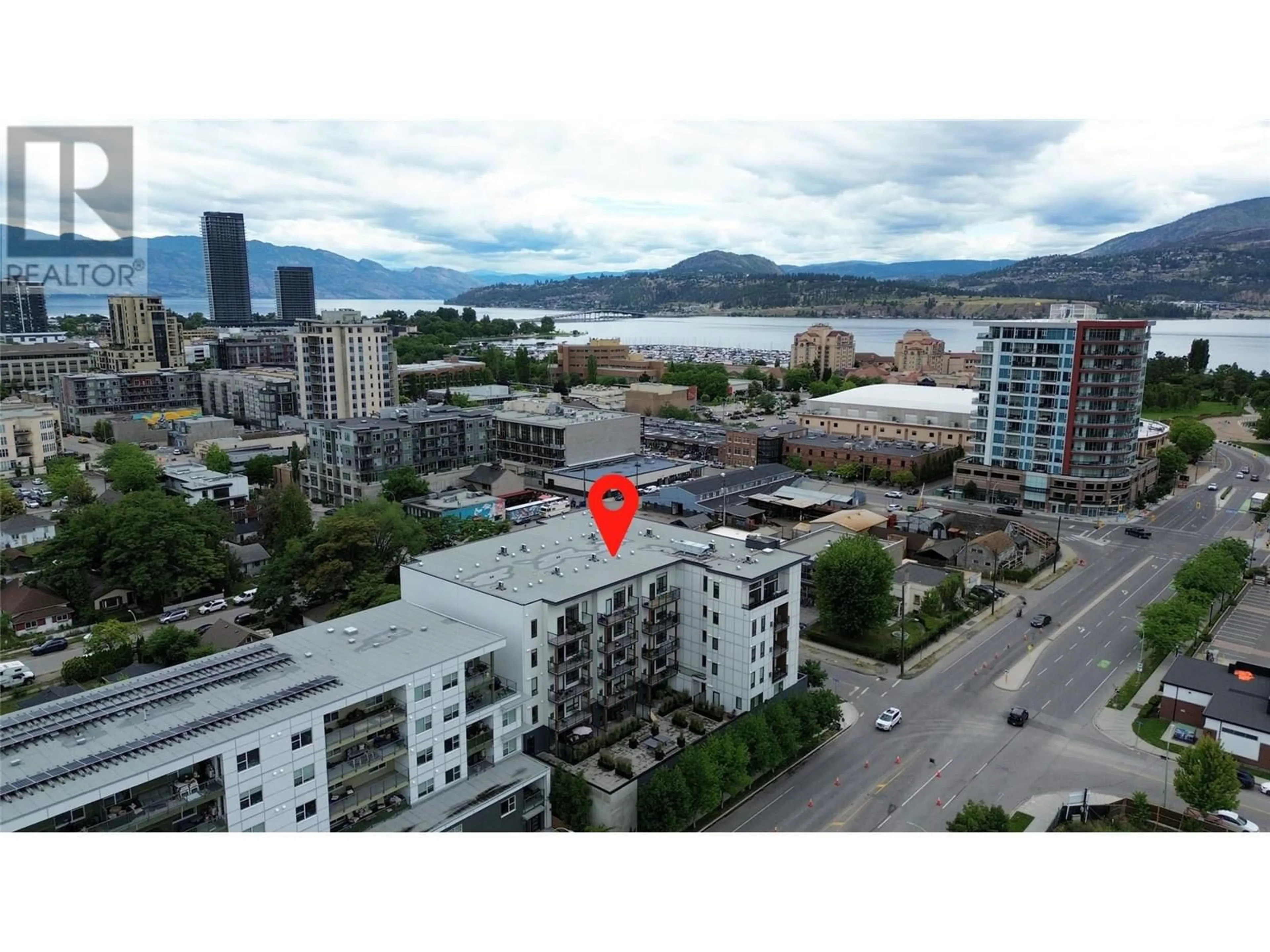 A pic from outside/outdoor area/front of a property/back of a property/a pic from drone, city buildings view from balcony for 508 - 1215 ST PAUL STREET, Kelowna British Columbia V1Y2C7