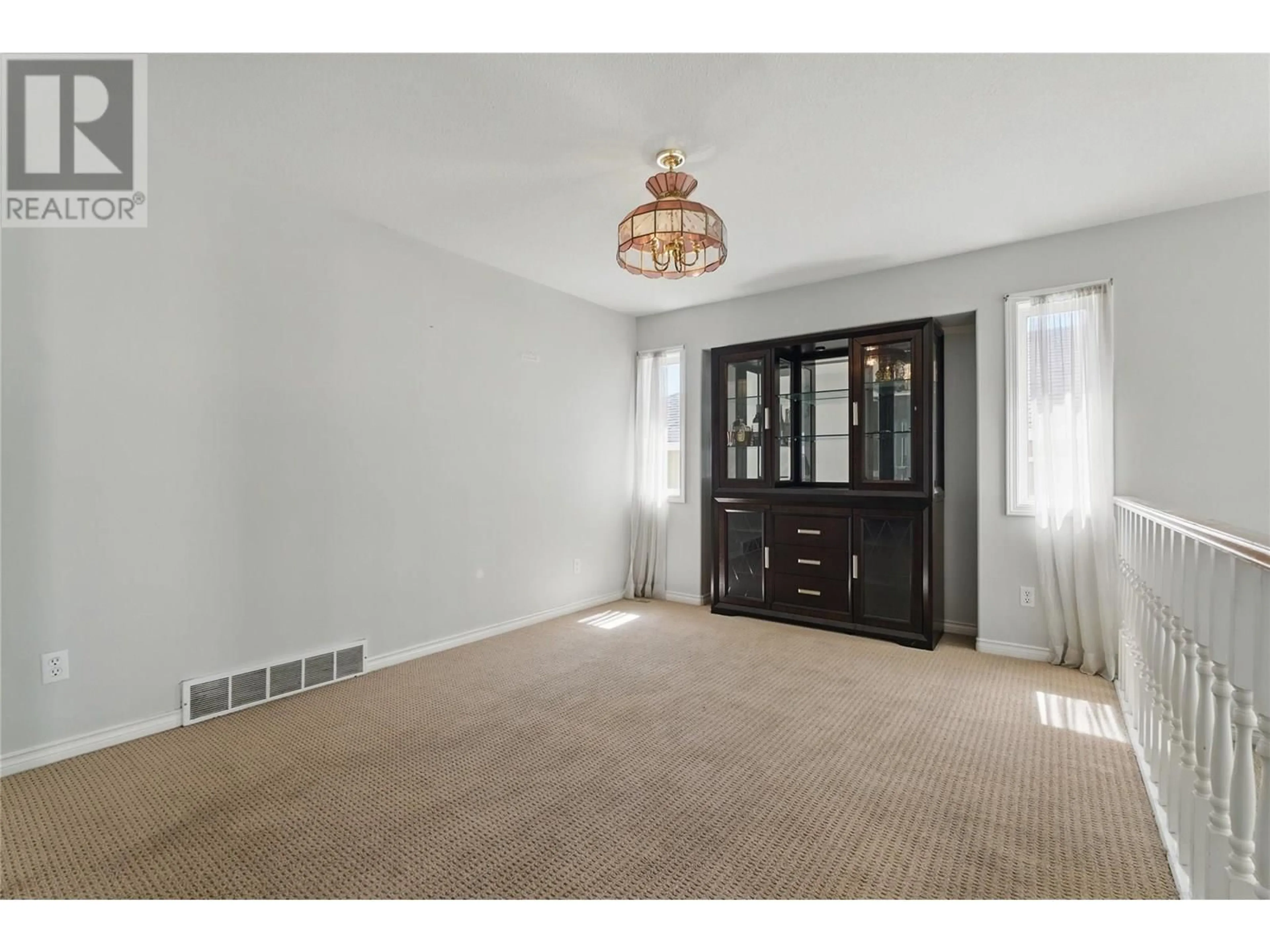 A pic of a room for 467 GLEN PINE COURT, Kelowna British Columbia V1V1R3