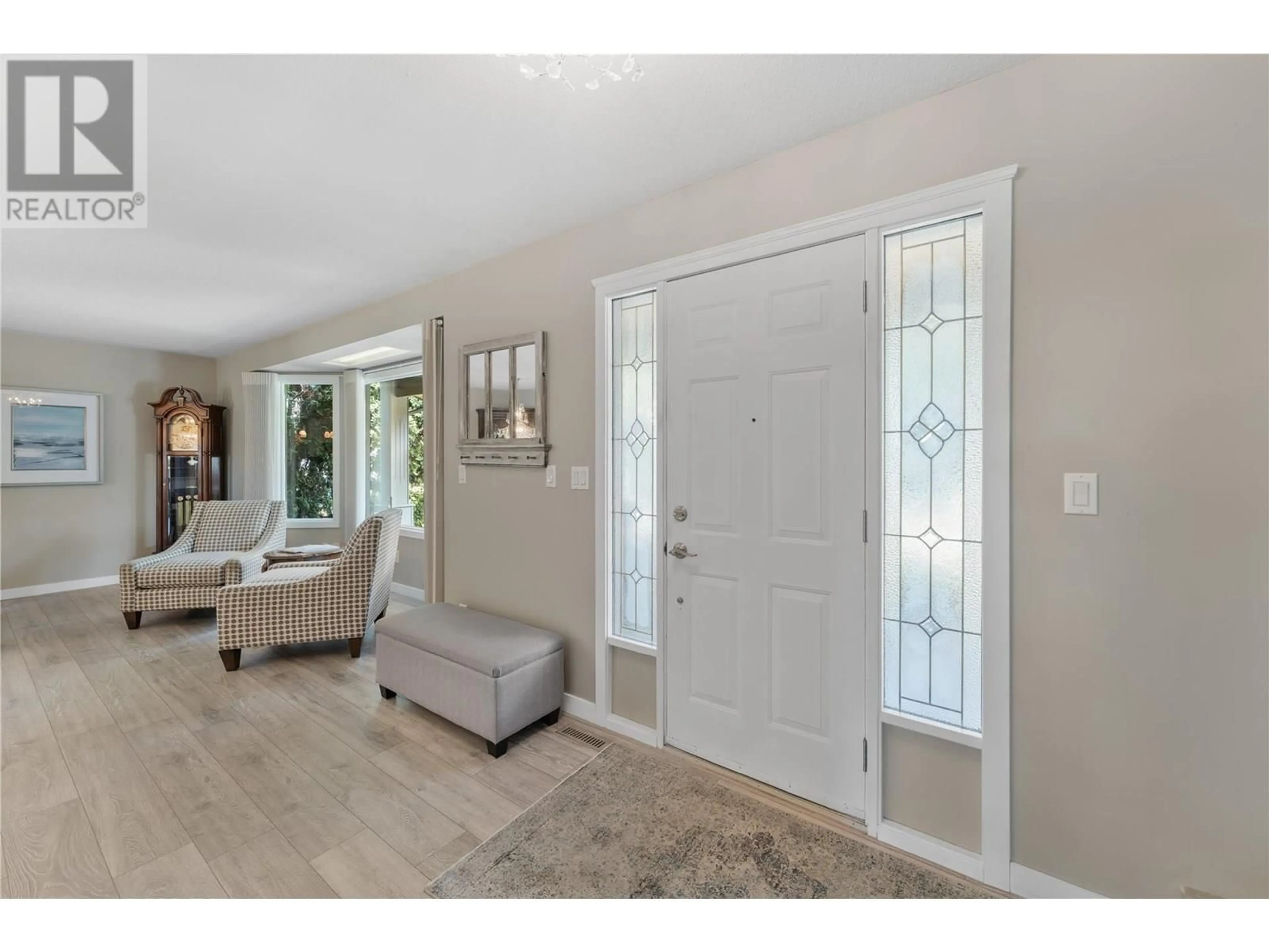 Indoor entryway for 4492 SWAISLAND ROAD, Kelowna British Columbia V1W1Y7
