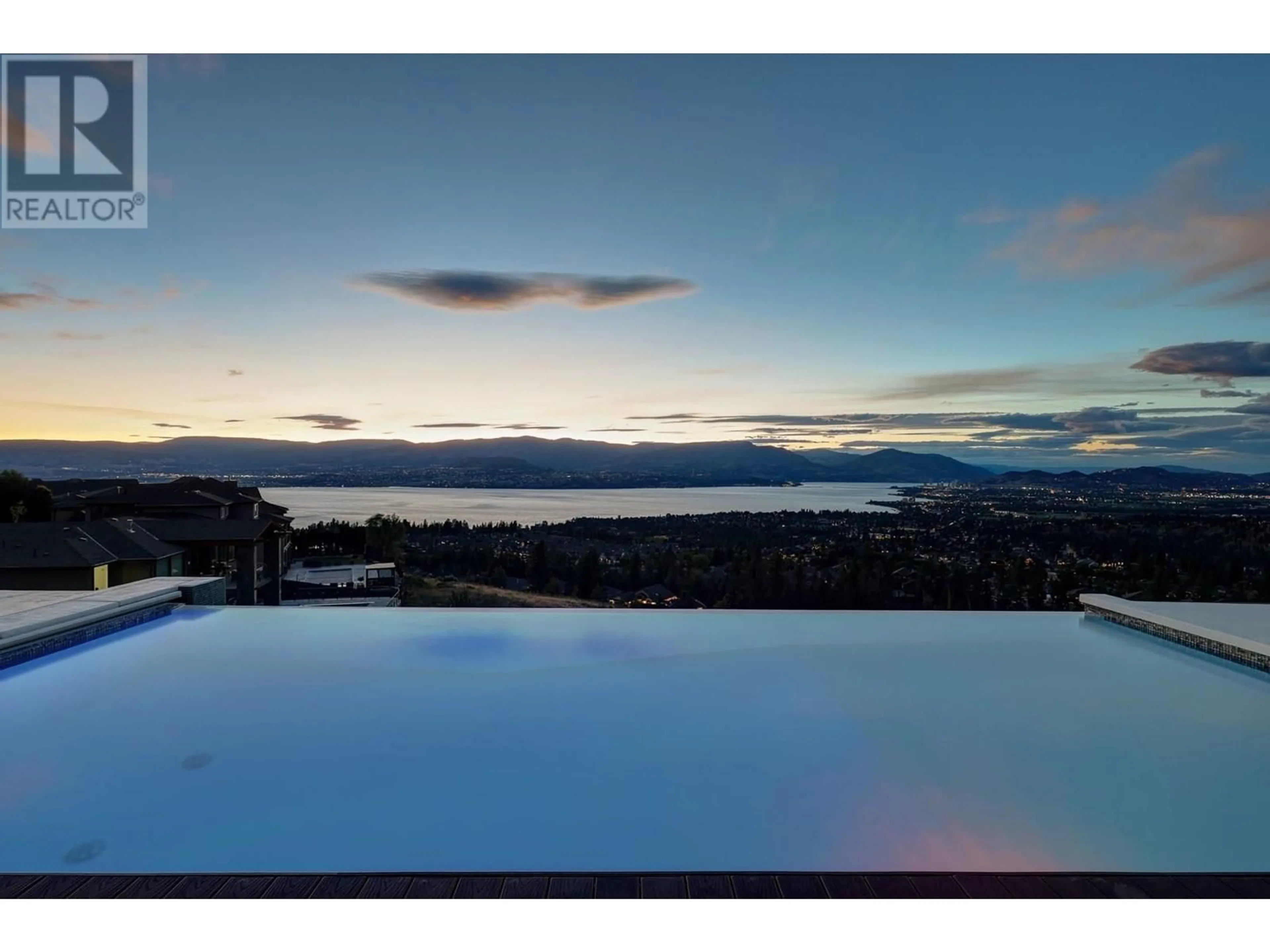 Pool for 858 CLARANCE AVENUE, Kelowna British Columbia V1W5H4