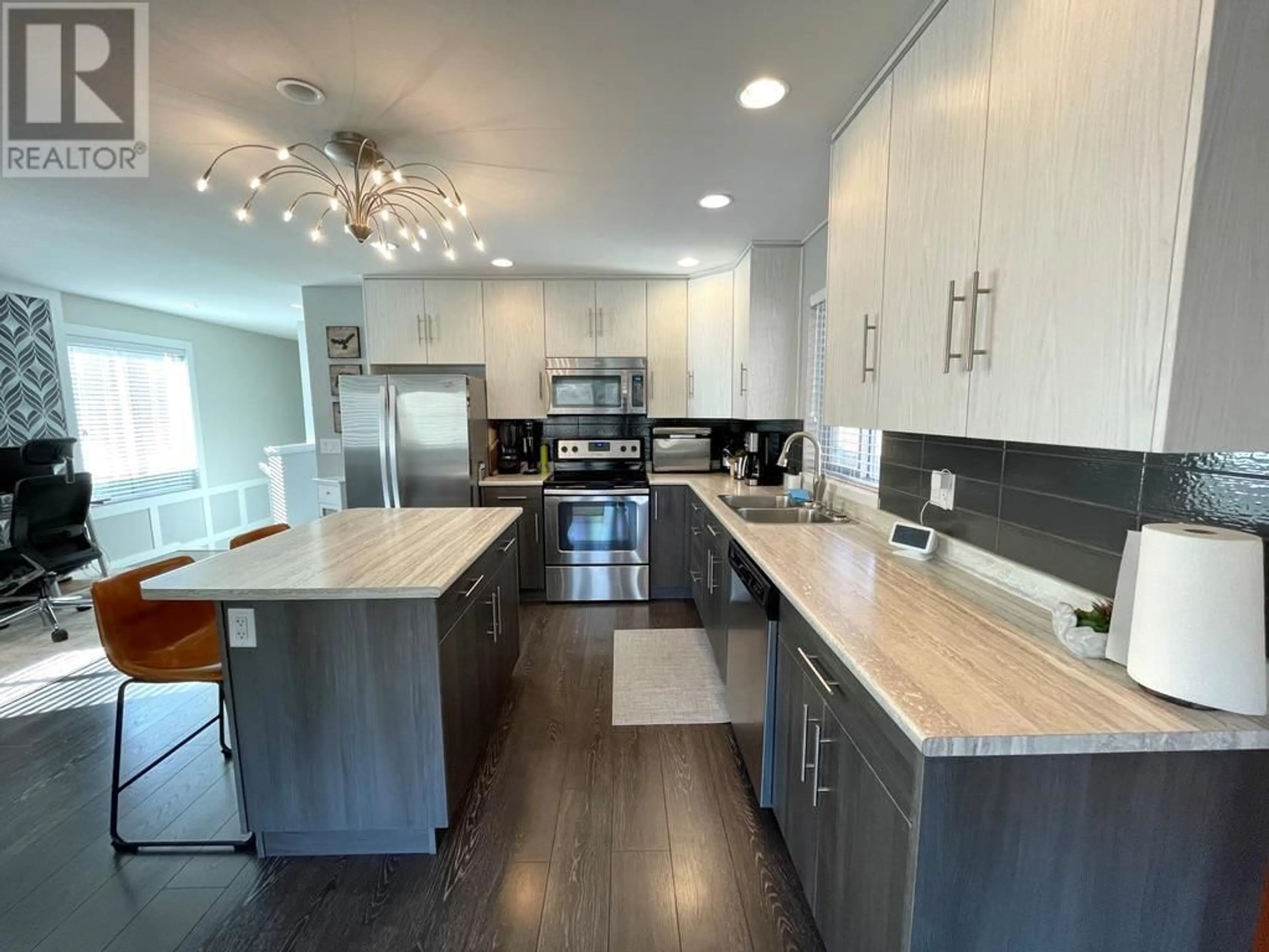 Contemporary kitchen, unknown for 112 - 1850 HUGH ALLAN DRIVE, Kamloops British Columbia V1S0C8