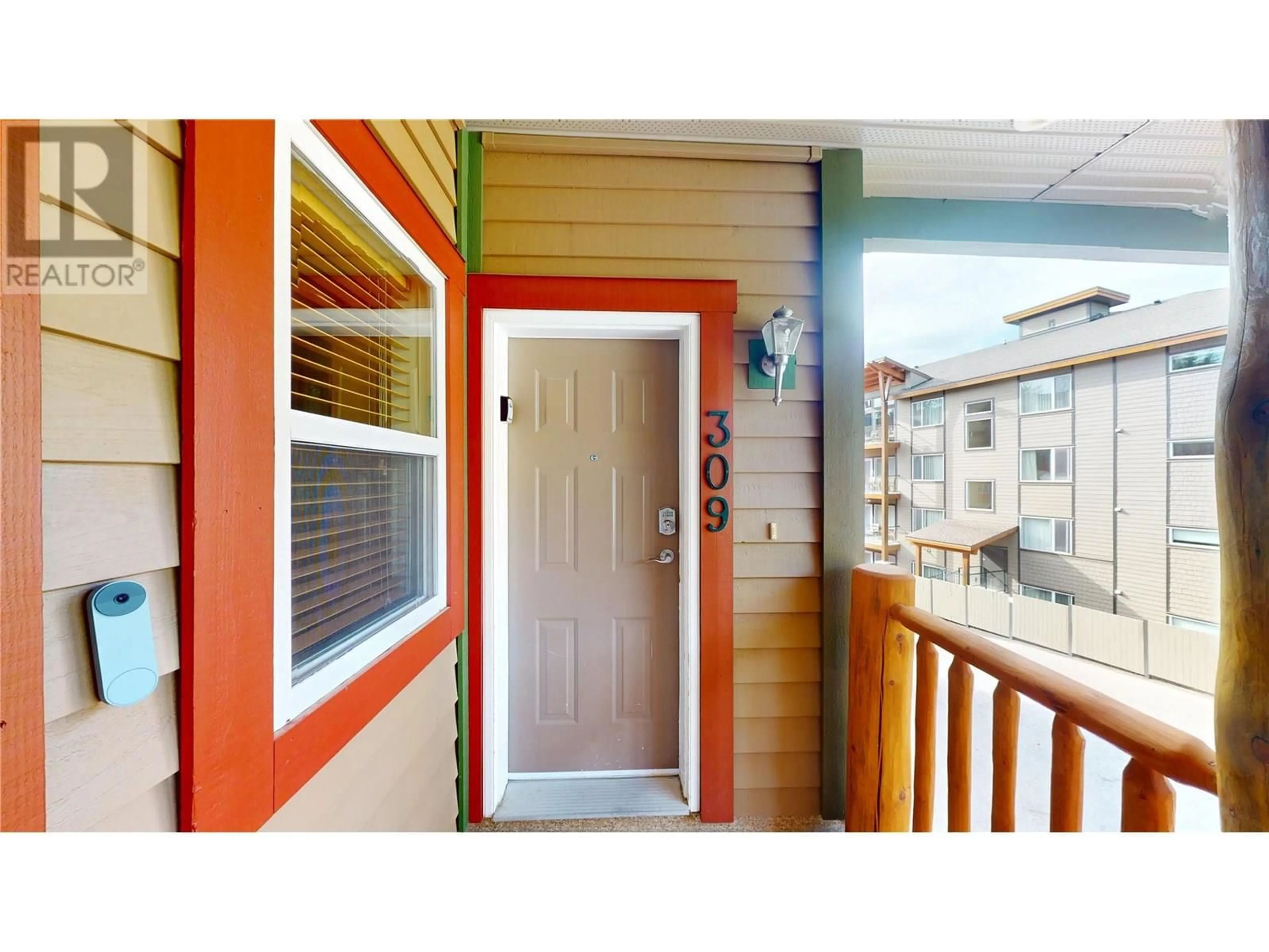Indoor entryway for 309 - 300 STEMWINDER DRIVE, Kimberley British Columbia V1A3E9