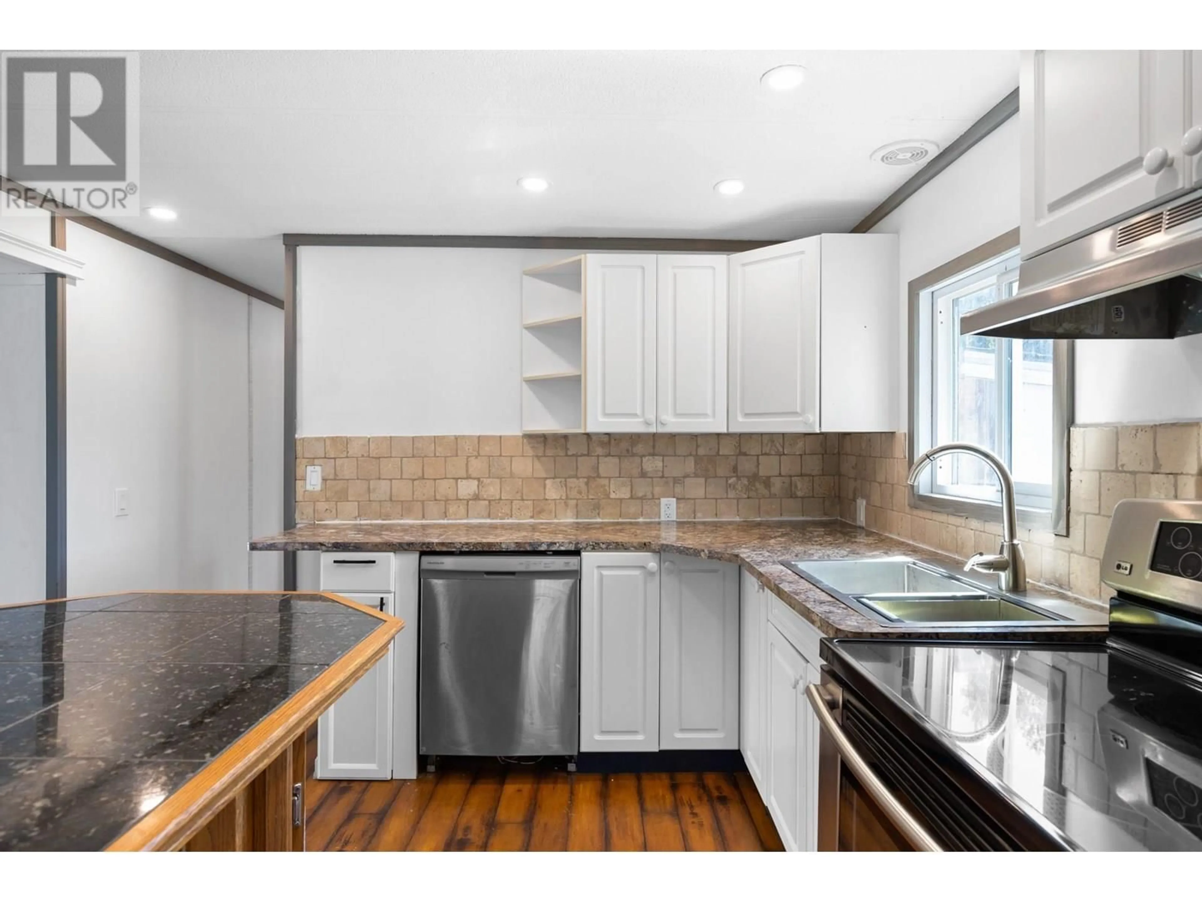 Standard kitchen, wood/laminate floor for 57 - 2065 BOUCHERIE ROAD, Westbank British Columbia V4T2A8