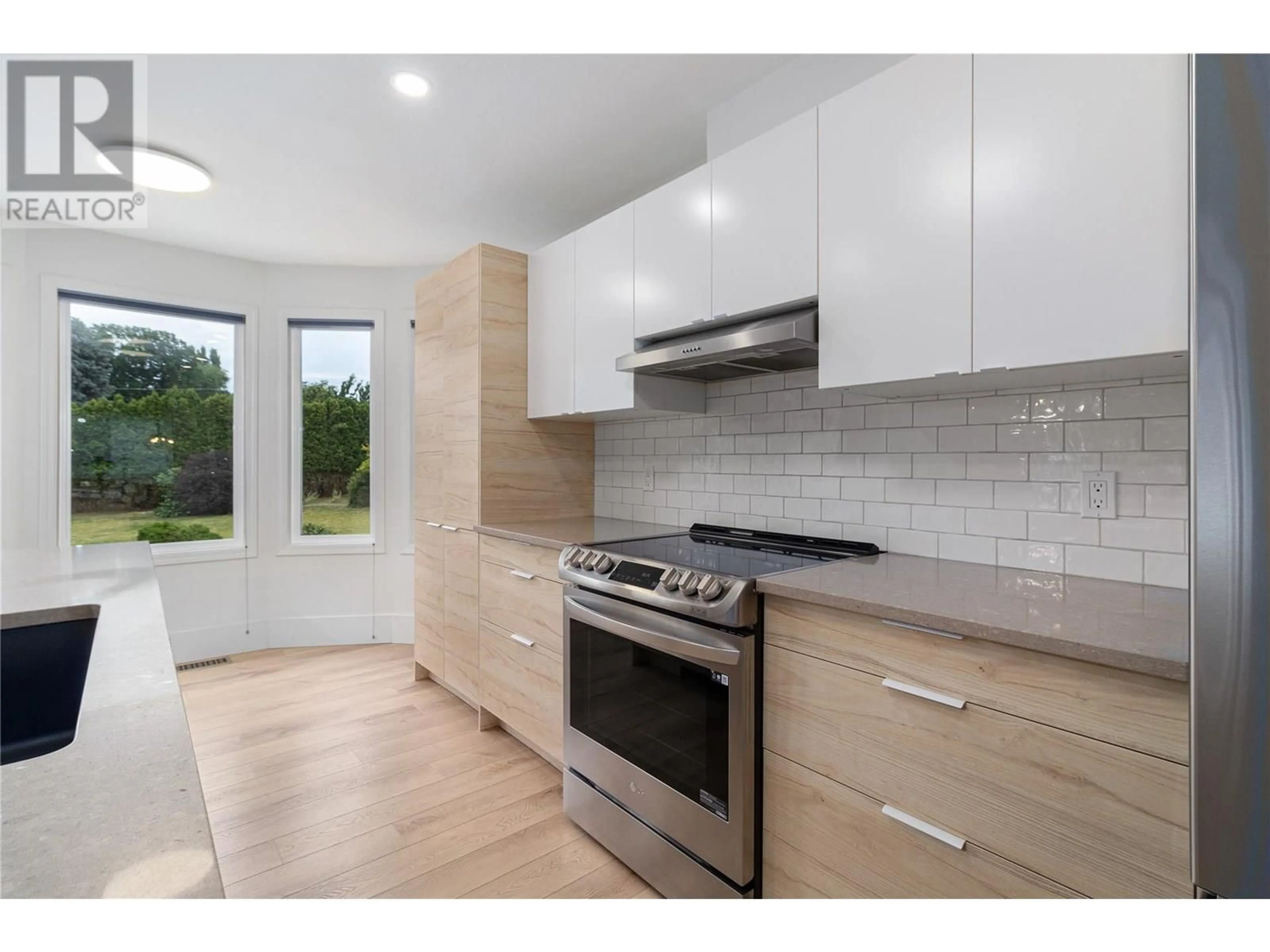 Unknown for 810 WESTBROOK DRIVE, West Kelowna British Columbia V1Z1R3