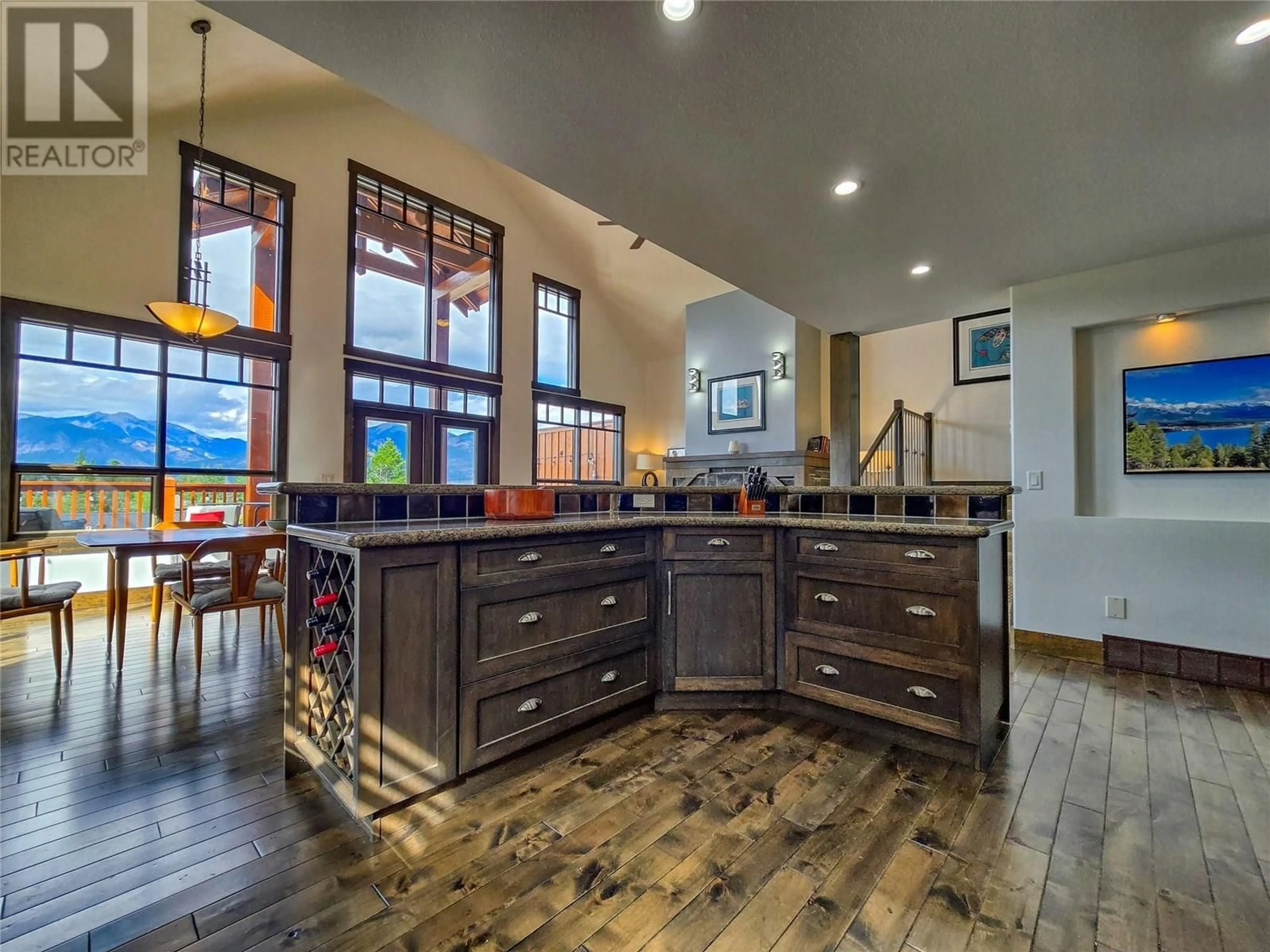 Open concept kitchen, ceramic/tile floor for 23 - 2598 MOUNTAINVIEW CRESCENT, Invermere British Columbia V0A1K6