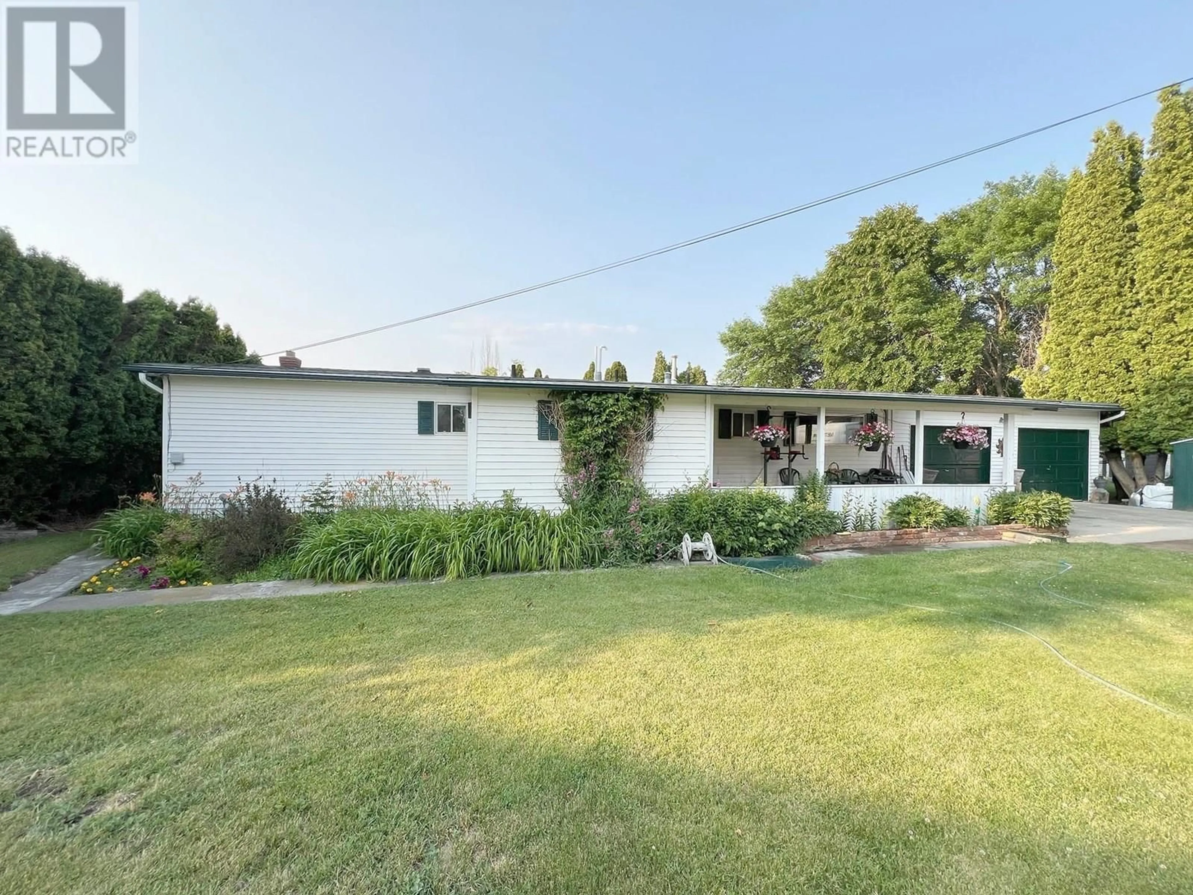A pic from outside/outdoor area/front of a property/back of a property/a pic from drone, street for 6288 MEADOWLAND CRESCENT, Kamloops British Columbia V2C5C2