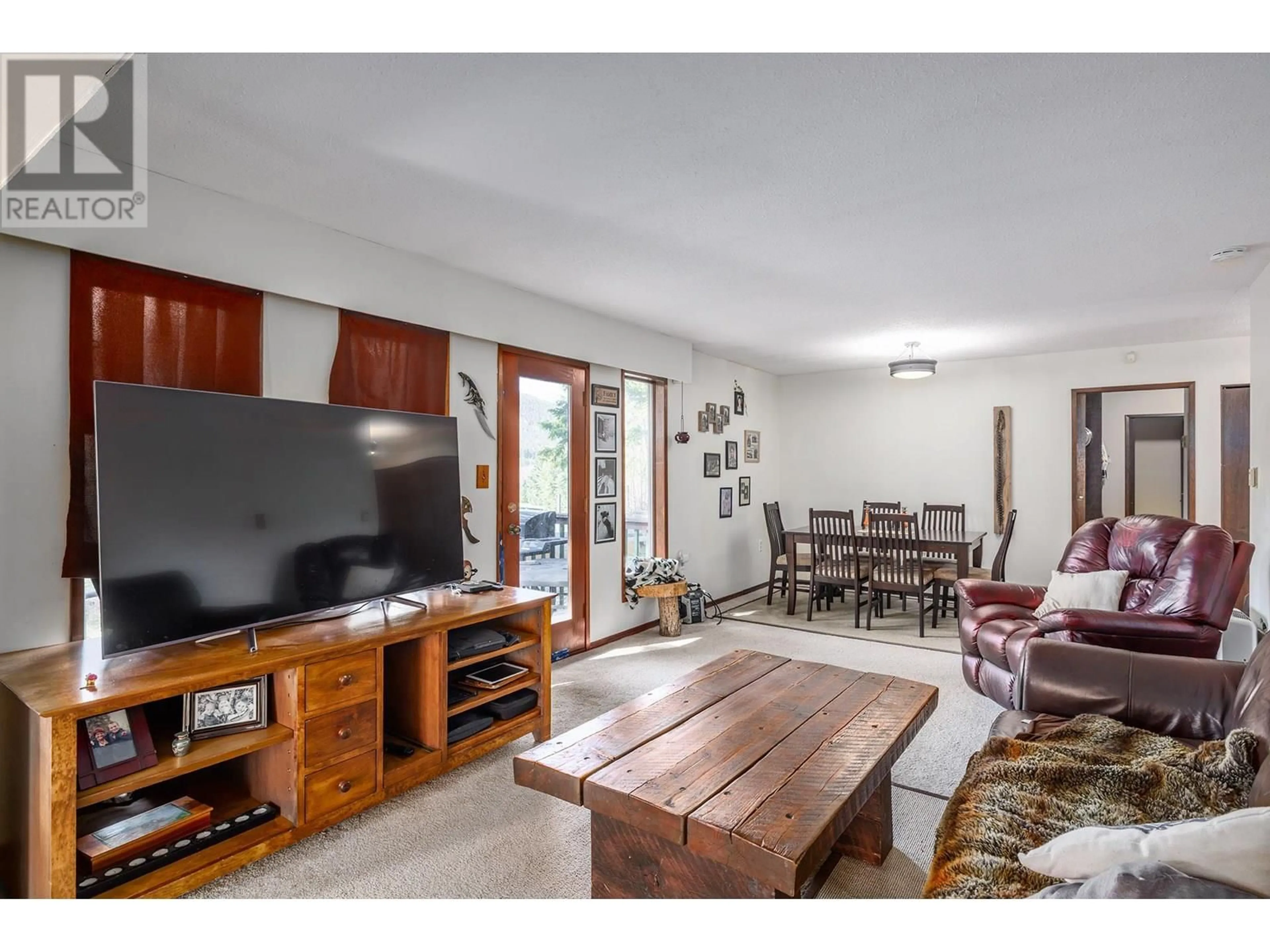 Living room with furniture, unknown for 10623 HWY 33 HIGHWAY EAST, Kelowna British Columbia V1P1J9