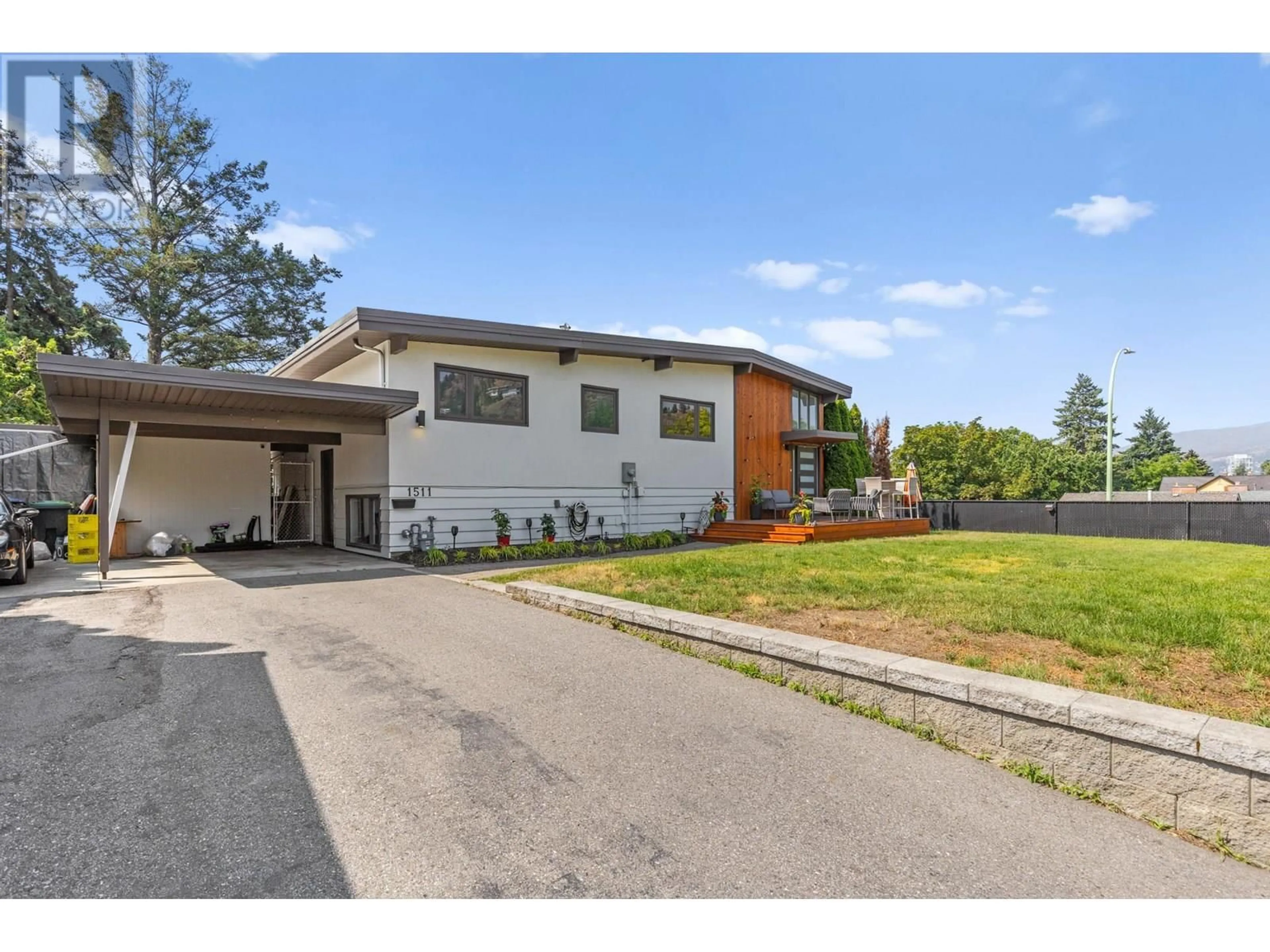 Unknown for 1511 LAMBERT AVENUE, Kelowna British Columbia V1Y4H4