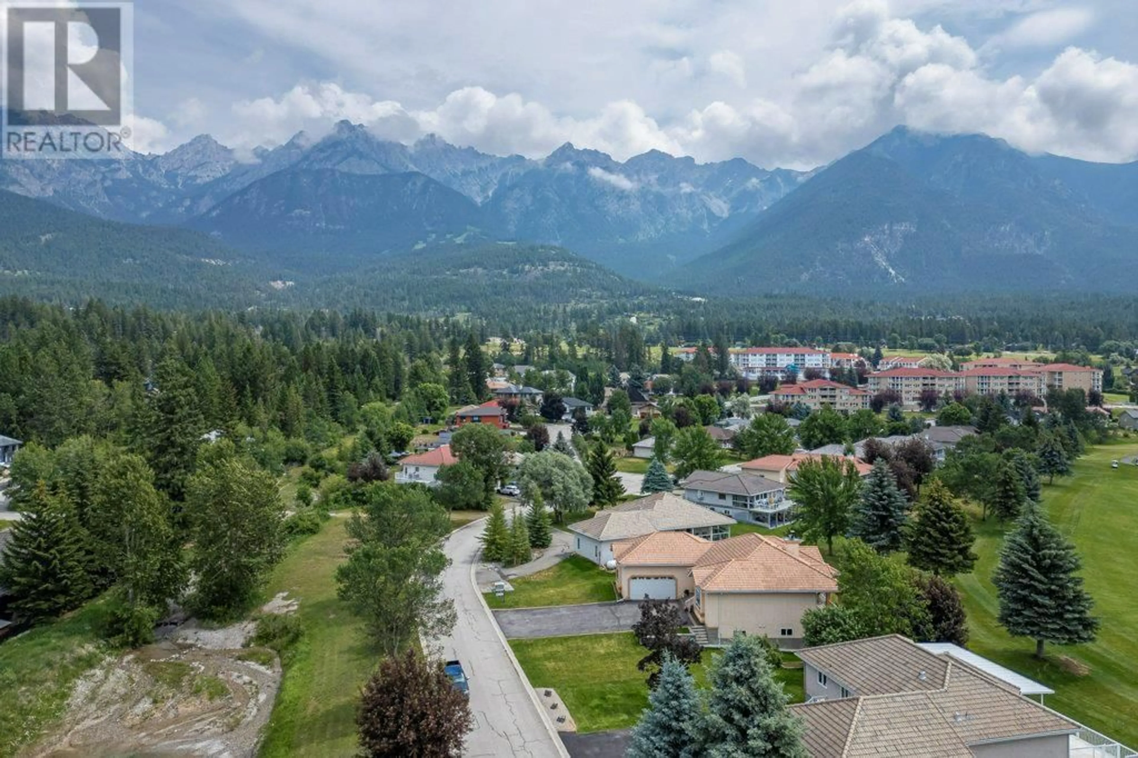 A pic from outside/outdoor area/front of a property/back of a property/a pic from drone, mountain view for 4866 GLEN EAGLE DRIVE, Fairmont Hot Springs British Columbia V0B1L1