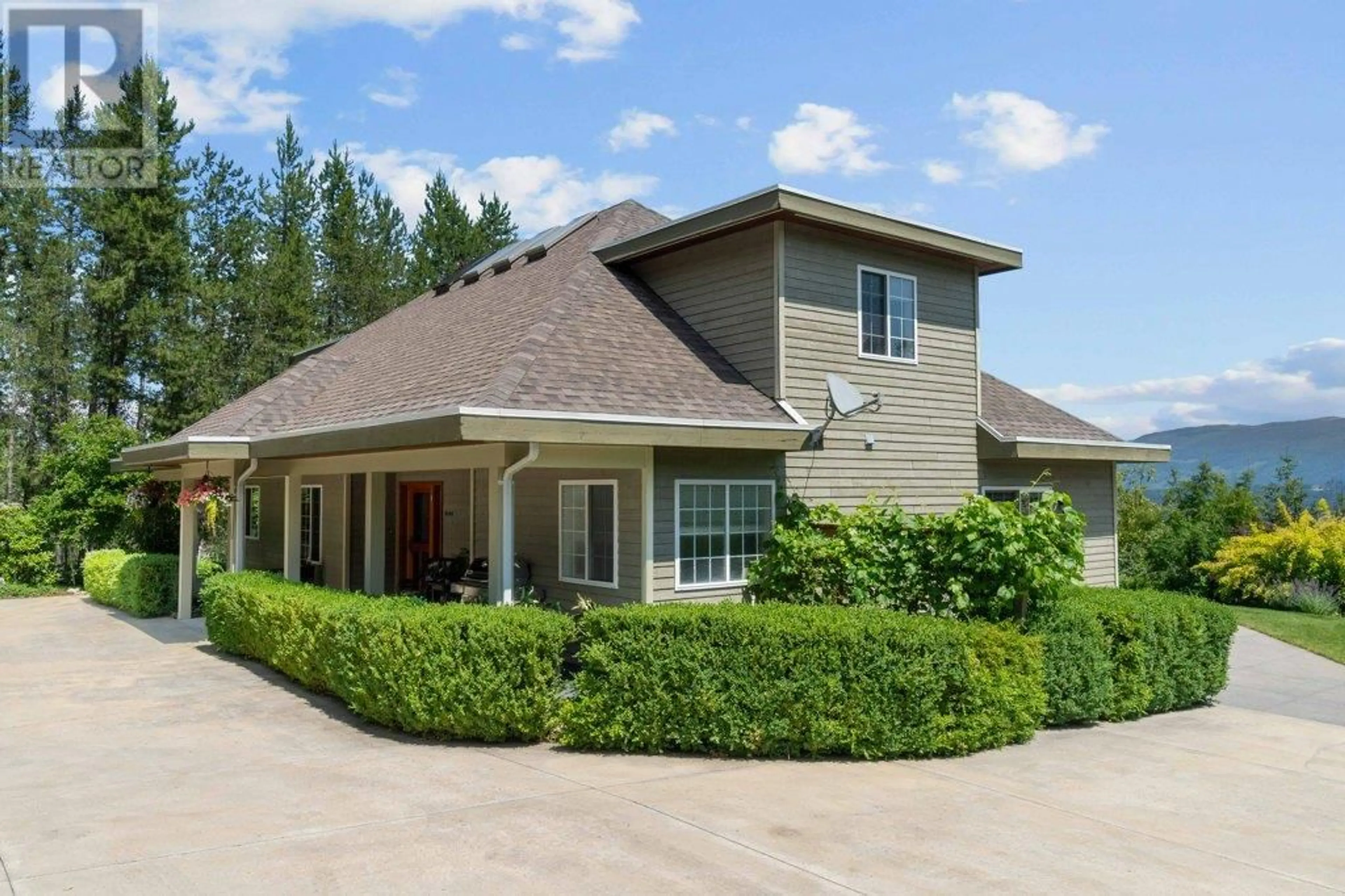 Home with vinyl exterior material, unknown for 3800 60 STREET NORTHWEST, Salmon Arm British Columbia V1E3A8