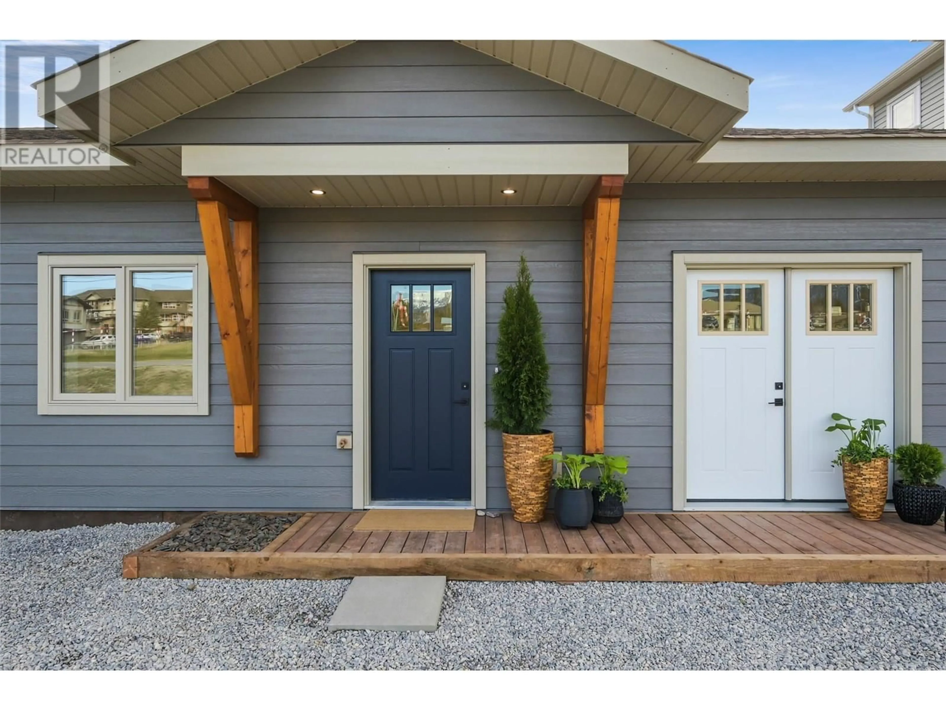 Indoor entryway for 745 10 AVENUE, Invermere British Columbia V0A1K0
