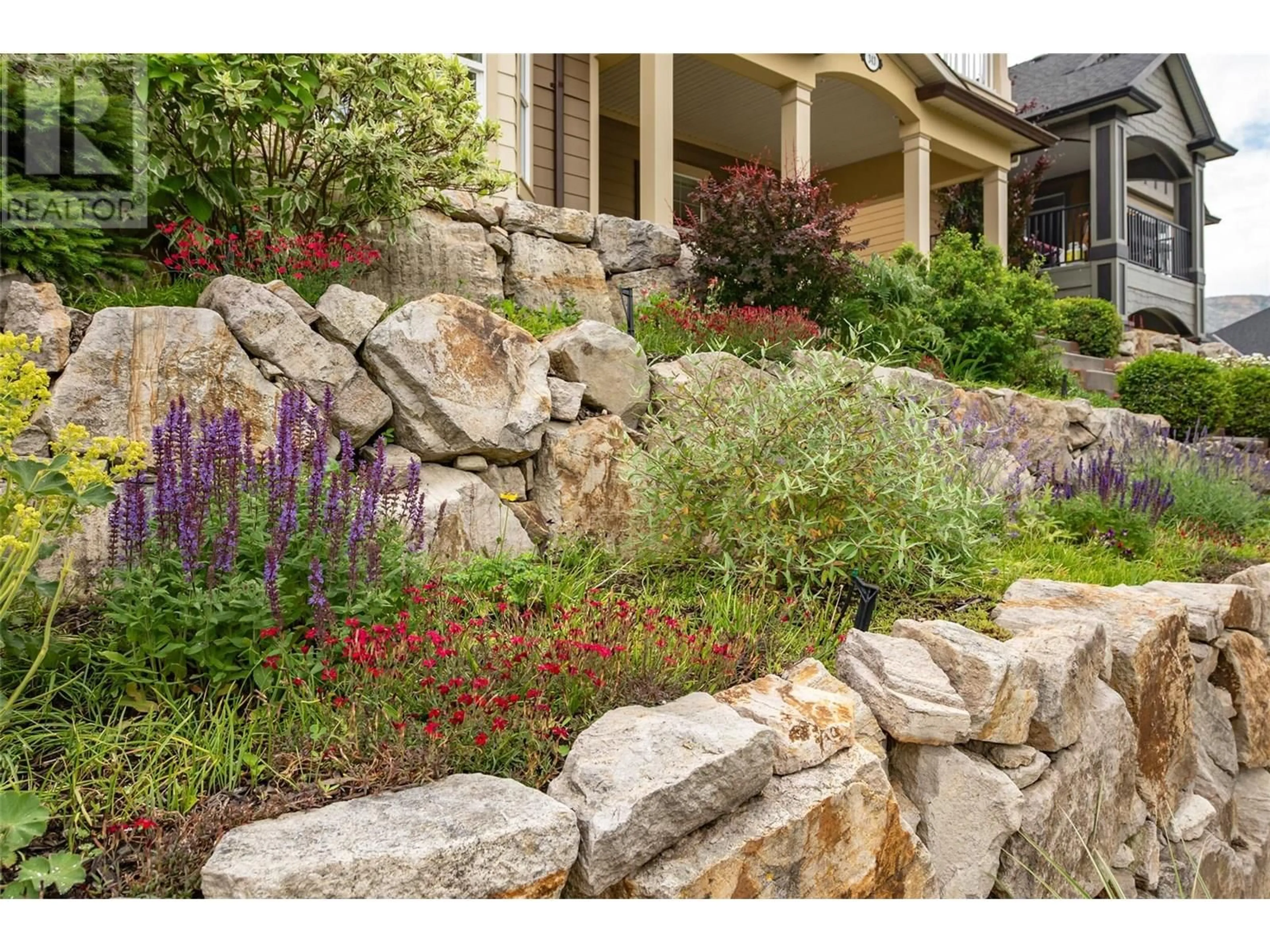 Patio, street for 343 MCCARREN AVENUE, Kelowna British Columbia V1W5A6
