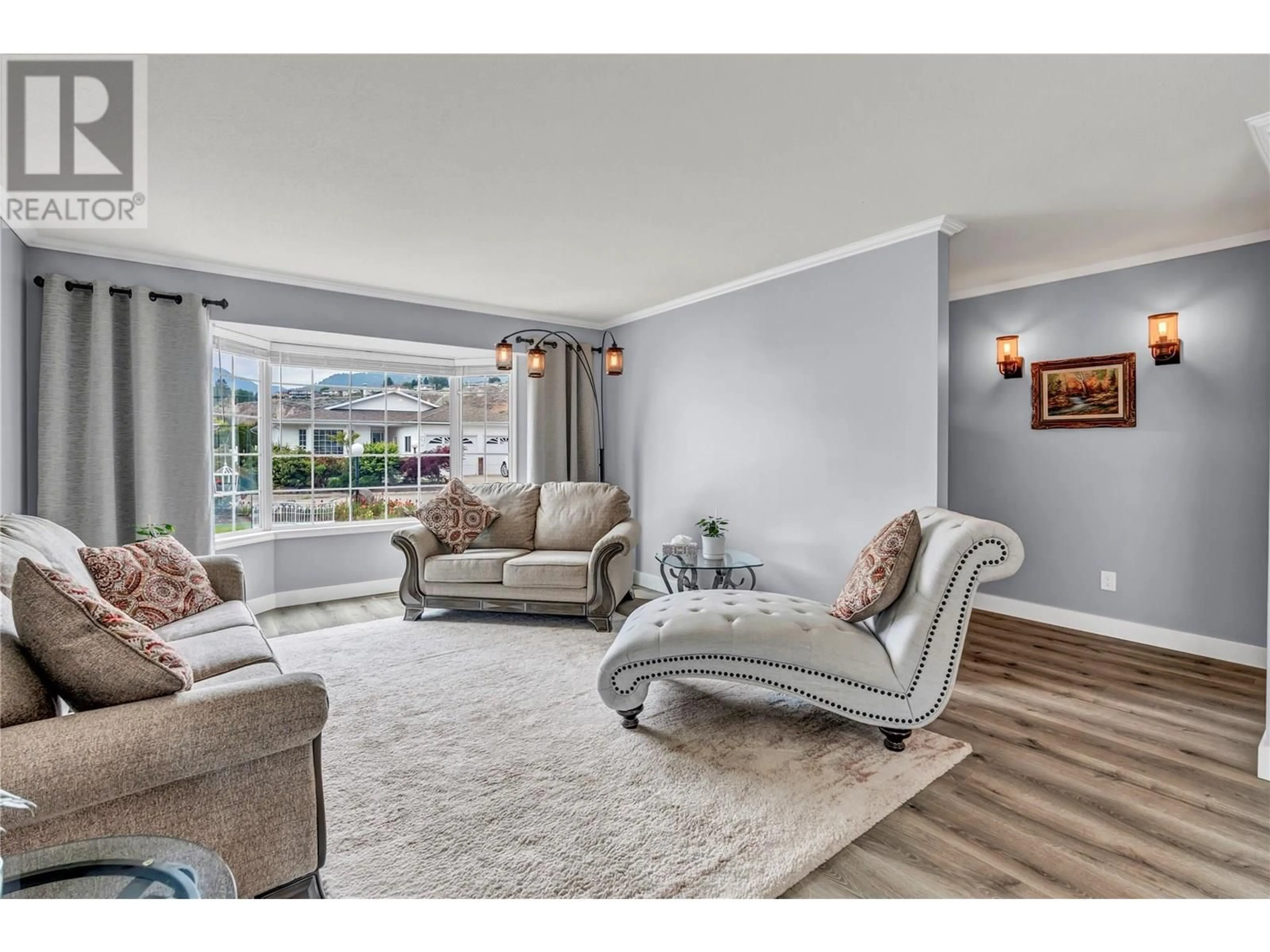 Living room with furniture, unknown for 55 KINGFISHER DRIVE, Penticton British Columbia V2A8K6