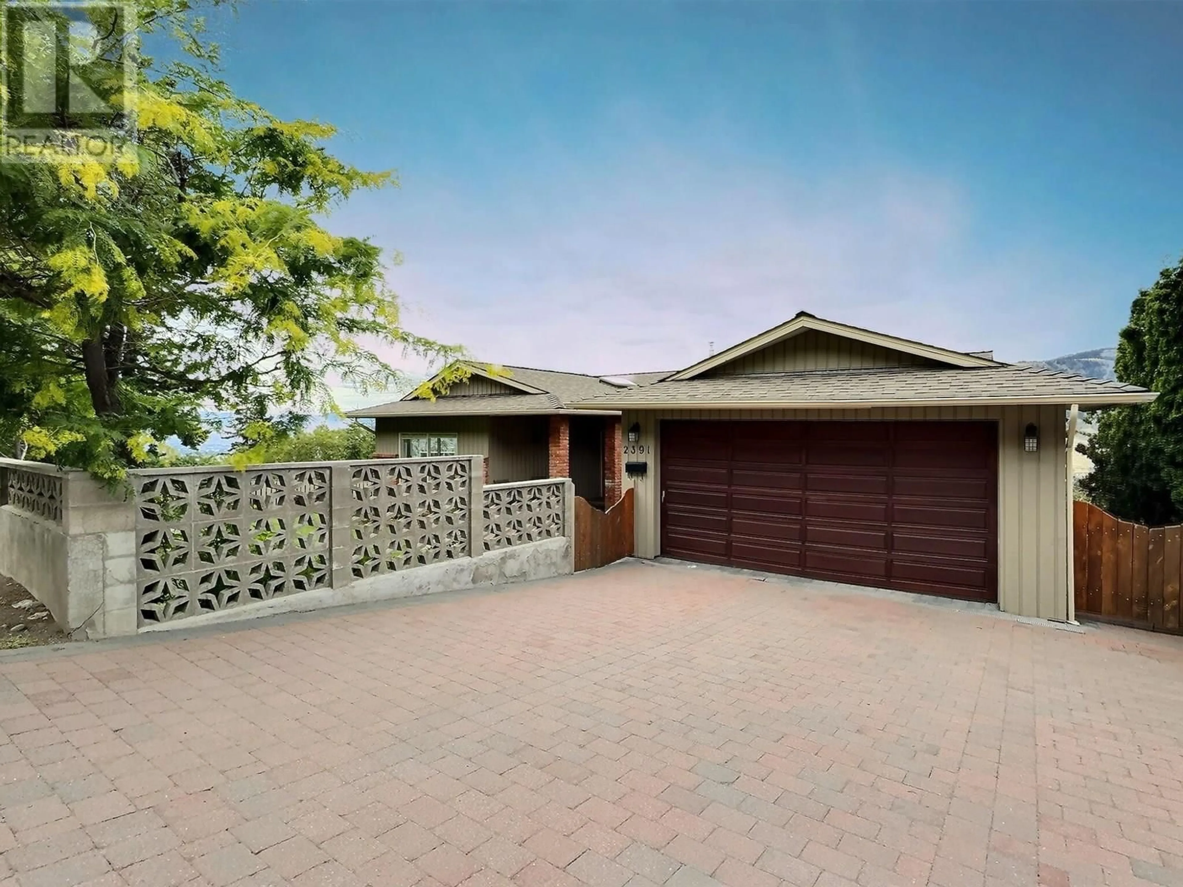 A pic from outside/outdoor area/front of a property/back of a property/a pic from drone, street for 2391 SKEENA DRIVE, Kamloops British Columbia V2E1Y2